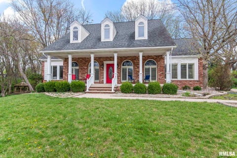 Homes For Sale - 804 Fairfax Court<br/> Springfield, IL 62702