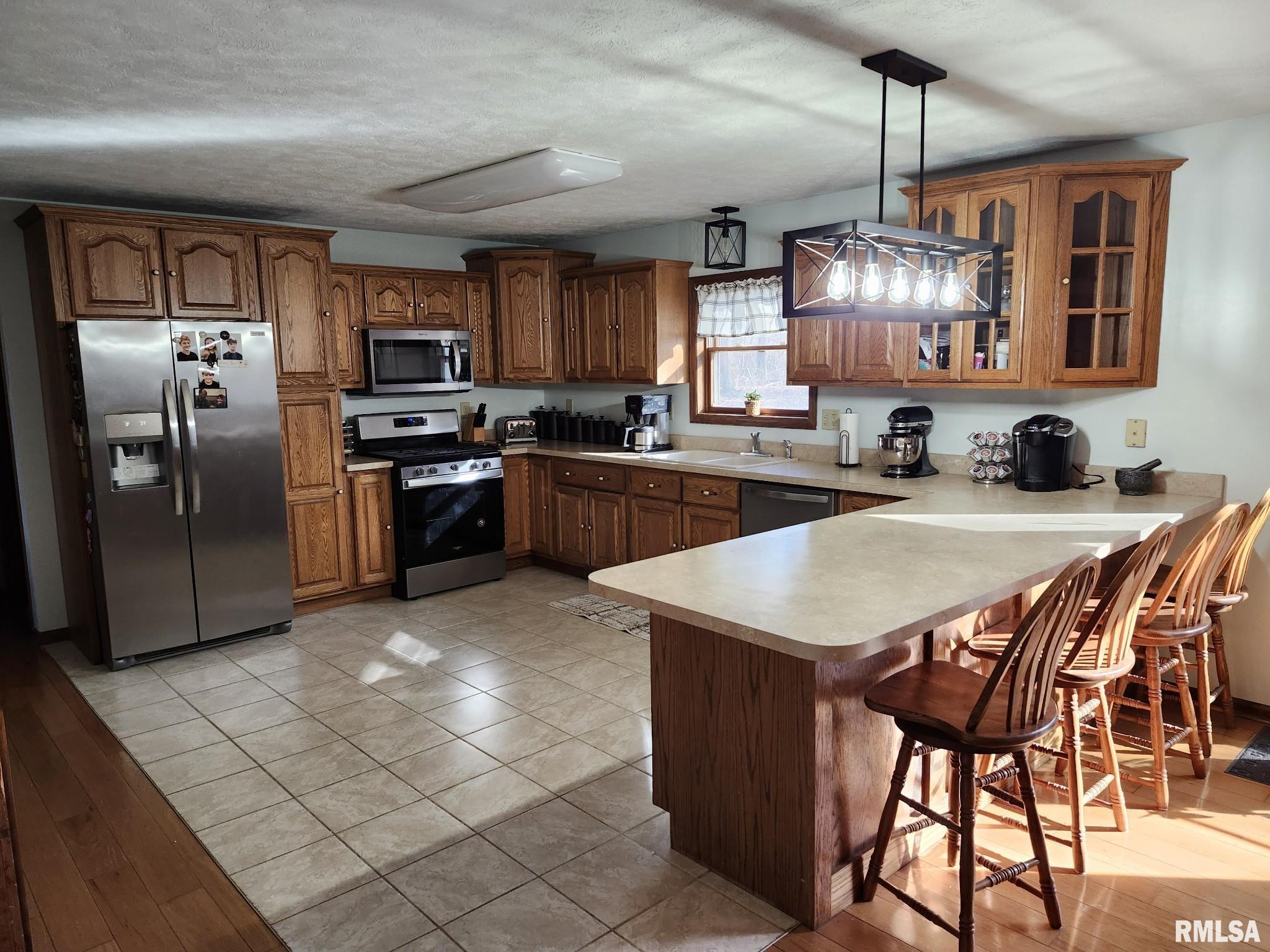 8956 Strawberry Lane, Dawson, Illinois image 12