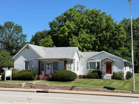 Multifamily For Sale - 916 E Jackson Street<br/> Macomb, IL 61455