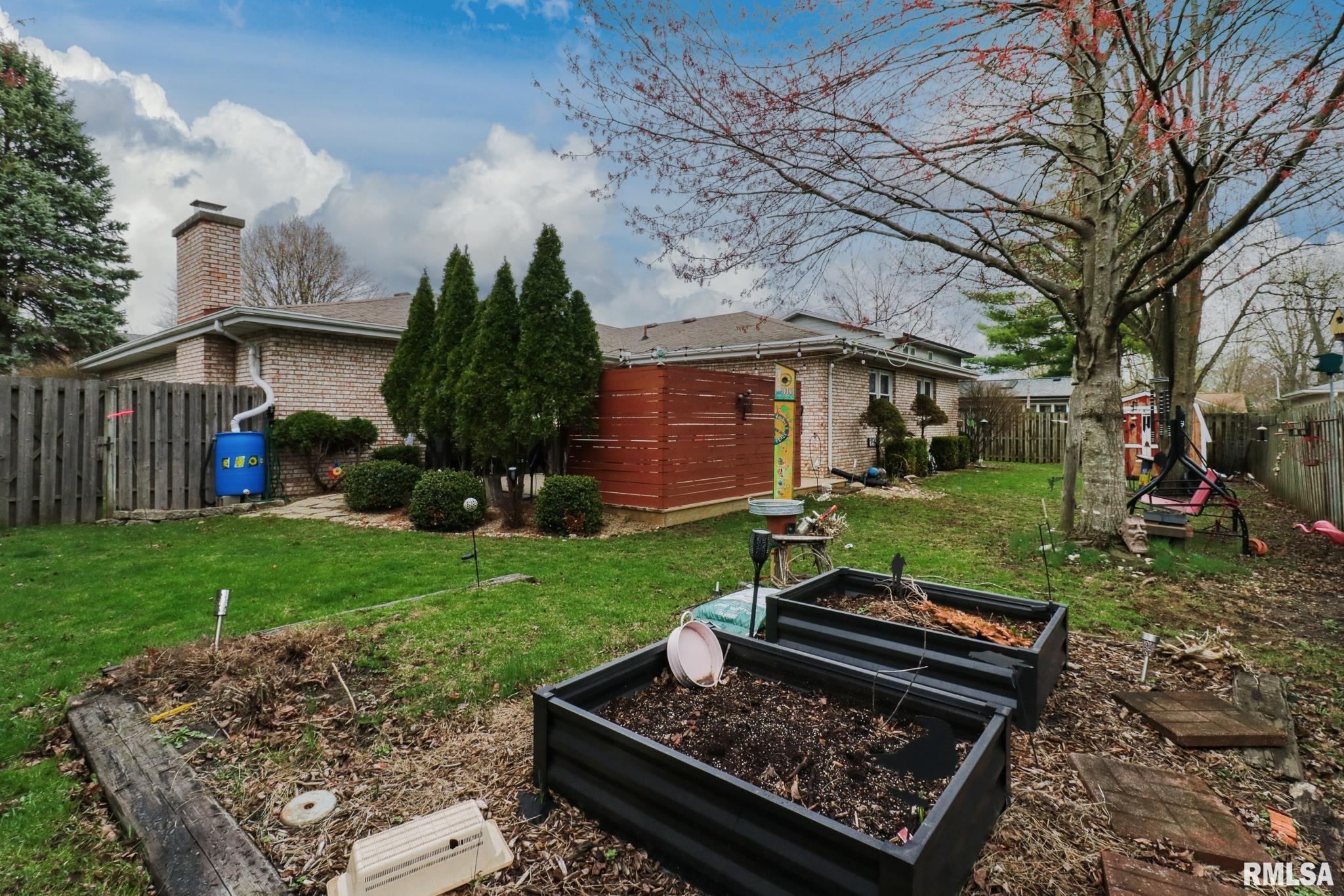 56 Brookshire Green, Bloomington, Illinois image 36