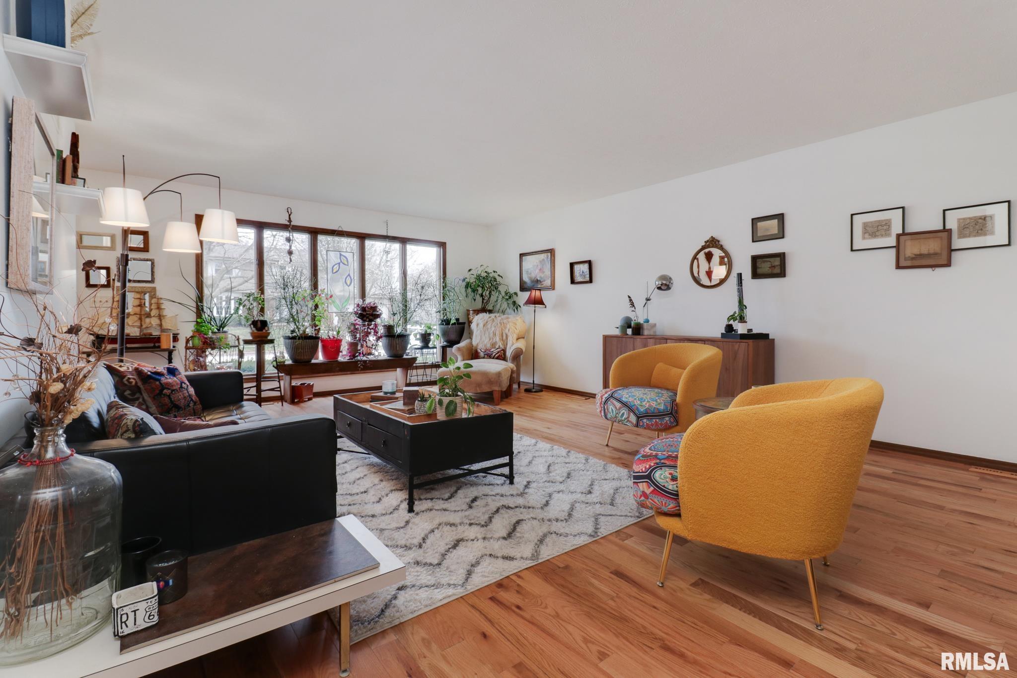 56 Brookshire Green, Bloomington, Illinois image 2