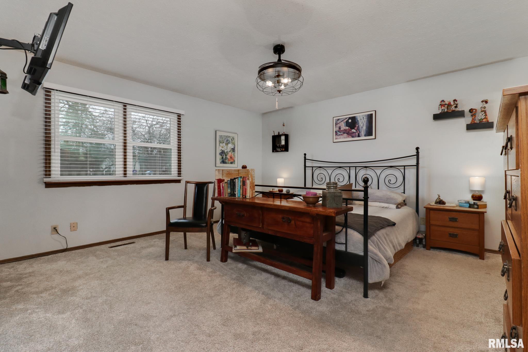 56 Brookshire Green, Bloomington, Illinois image 20