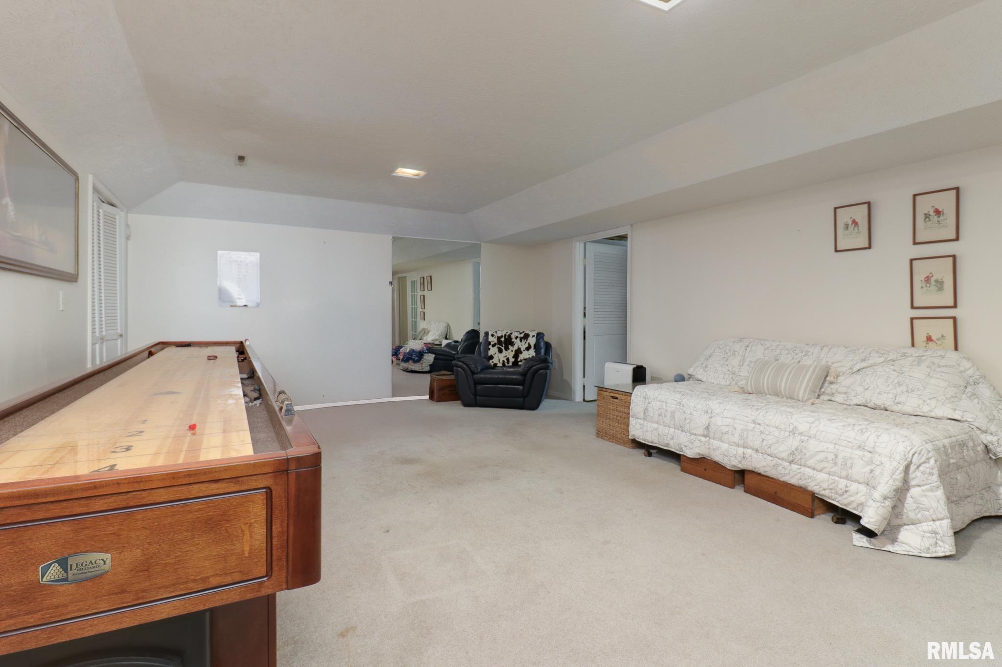 56 Brookshire Green, Bloomington, Illinois image 28