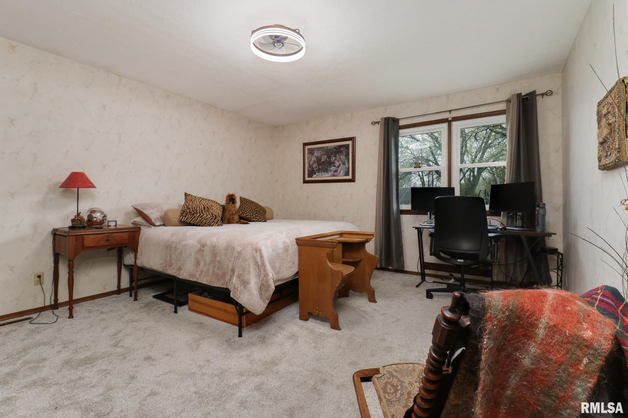 56 Brookshire Green, Bloomington, Illinois image 23