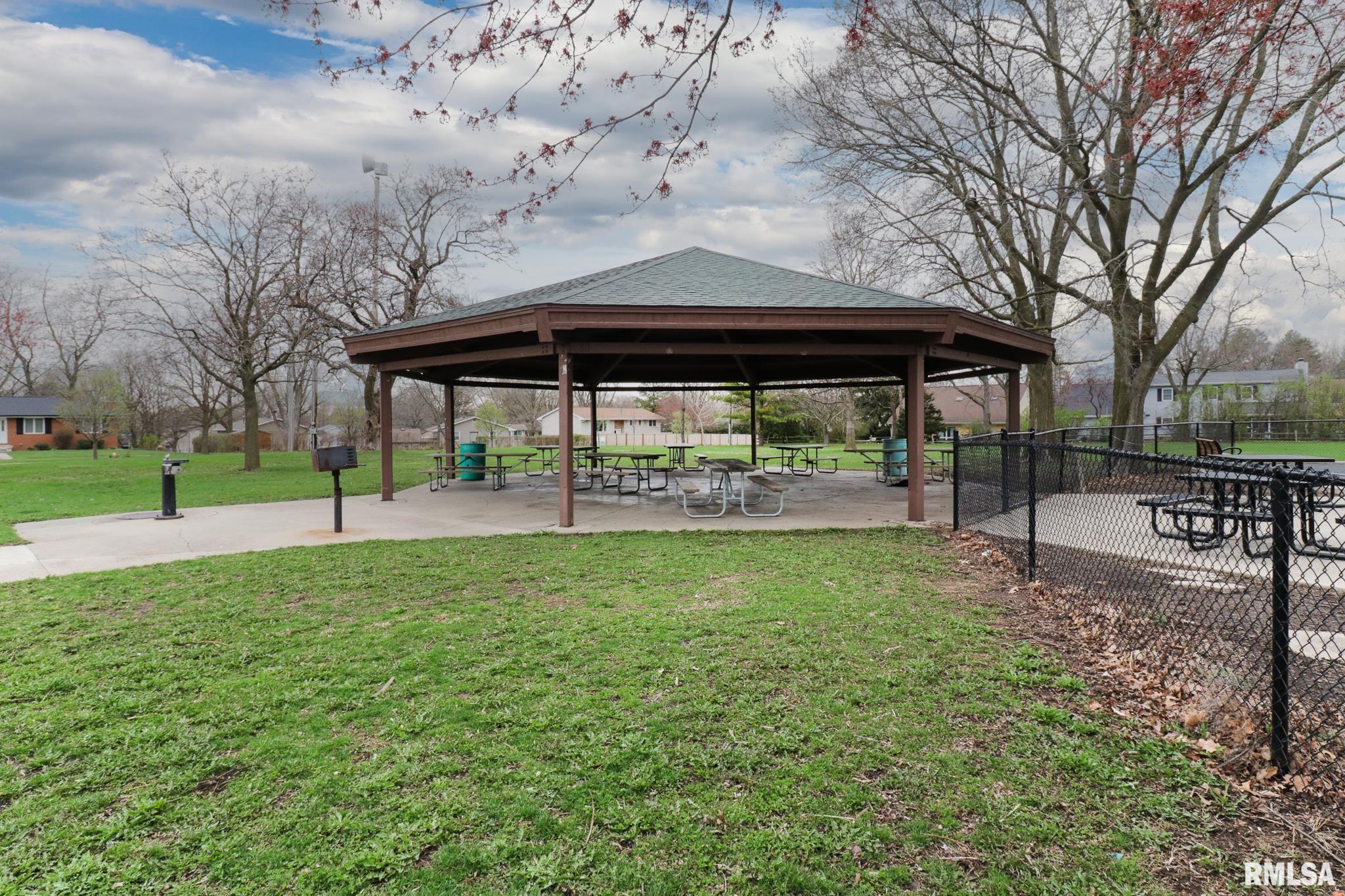 56 Brookshire Green, Bloomington, Illinois image 48