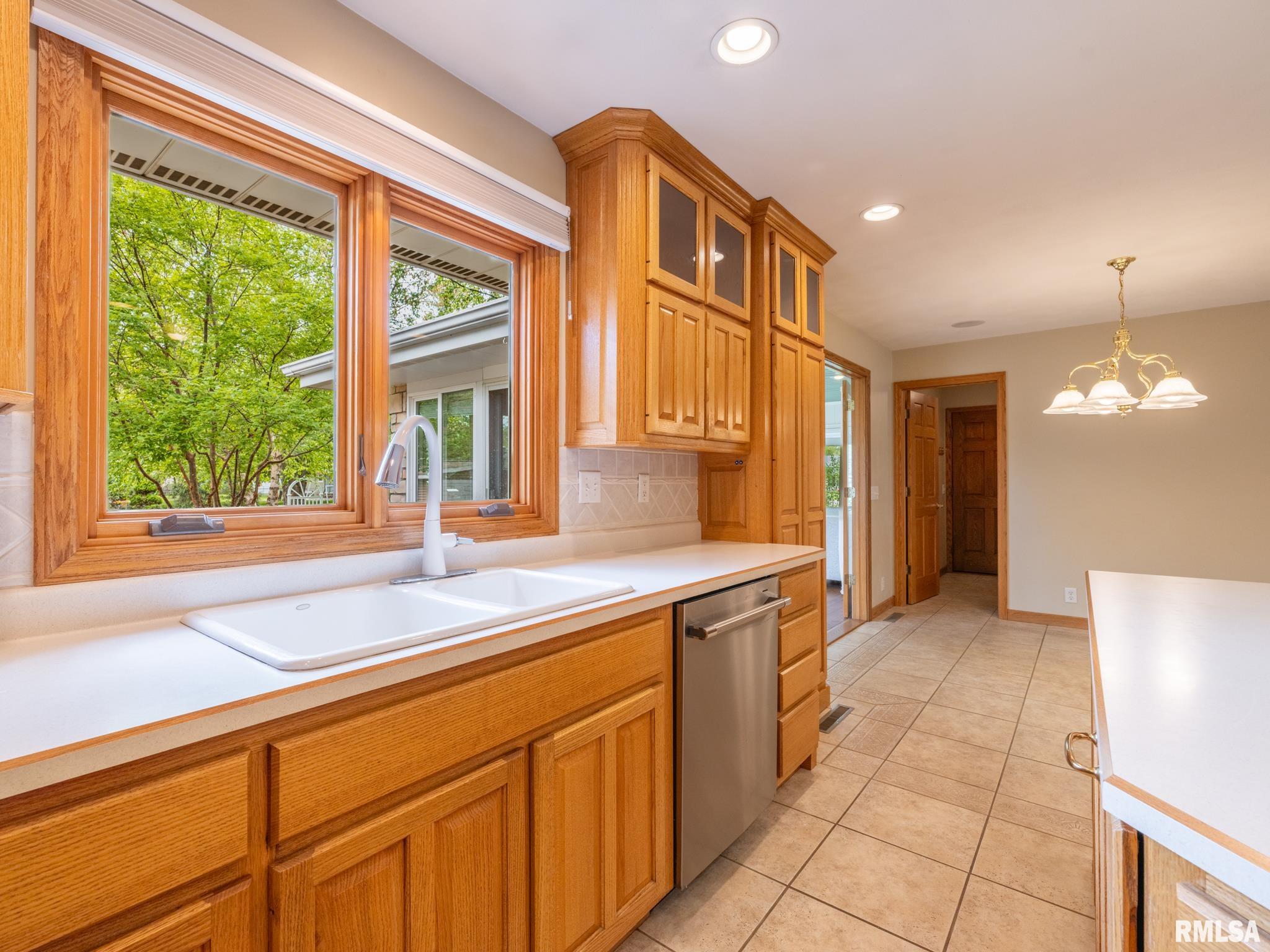 208 E Glendale Street, Manito, Illinois image 30