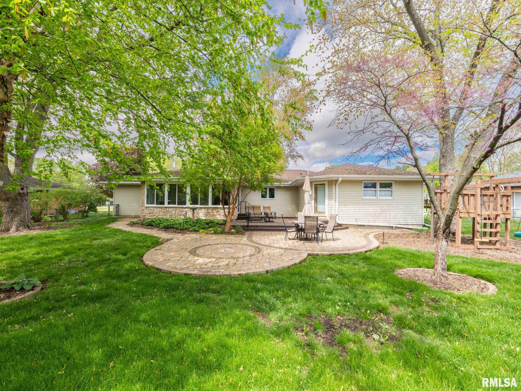 208 E Glendale Street, Manito, Illinois image 7