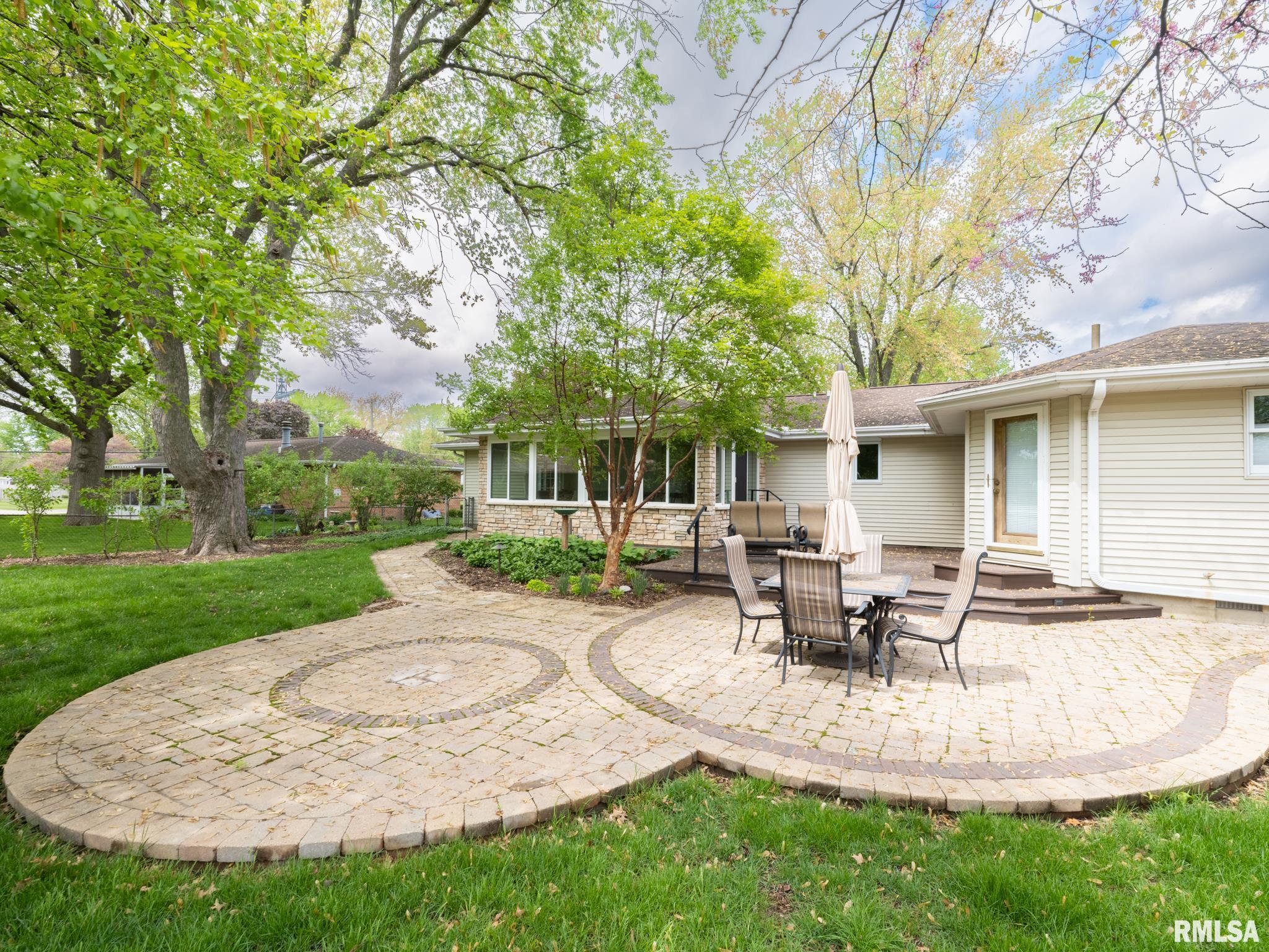 208 E Glendale Street, Manito, Illinois image 8