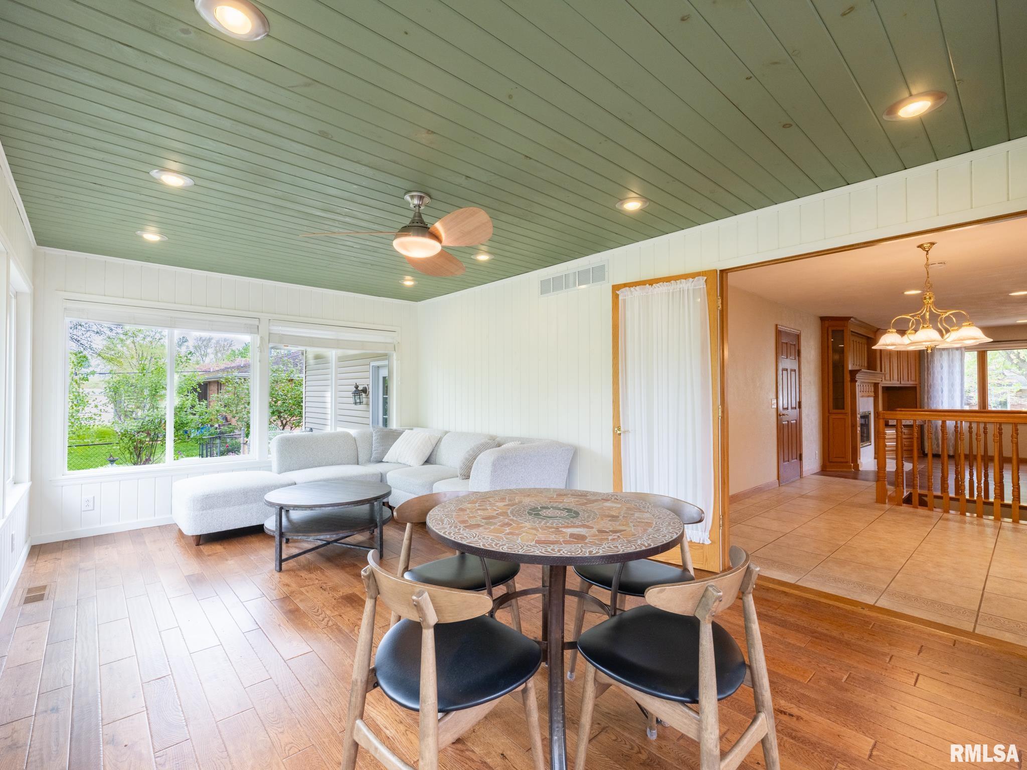 208 E Glendale Street, Manito, Illinois image 32