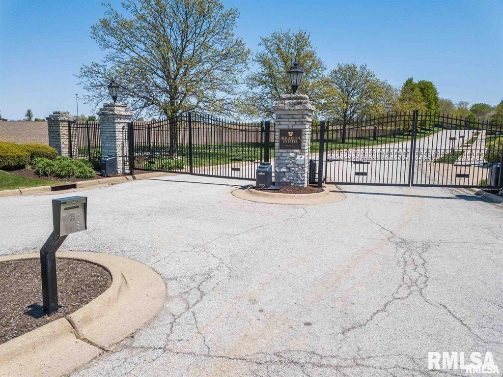 2247 W Augusta Drive, Dunlap, Illinois image 3