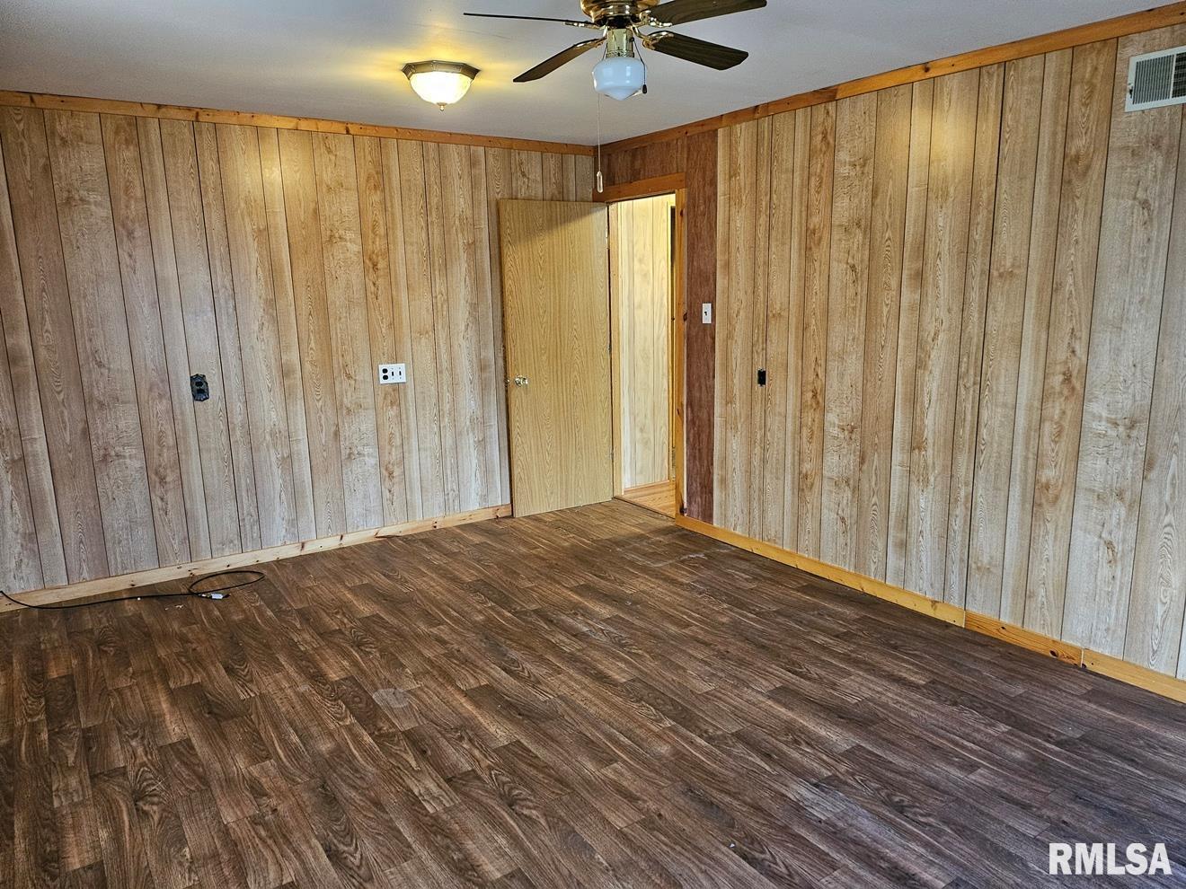 13973 Halliday Road, Plainview, Illinois image 30