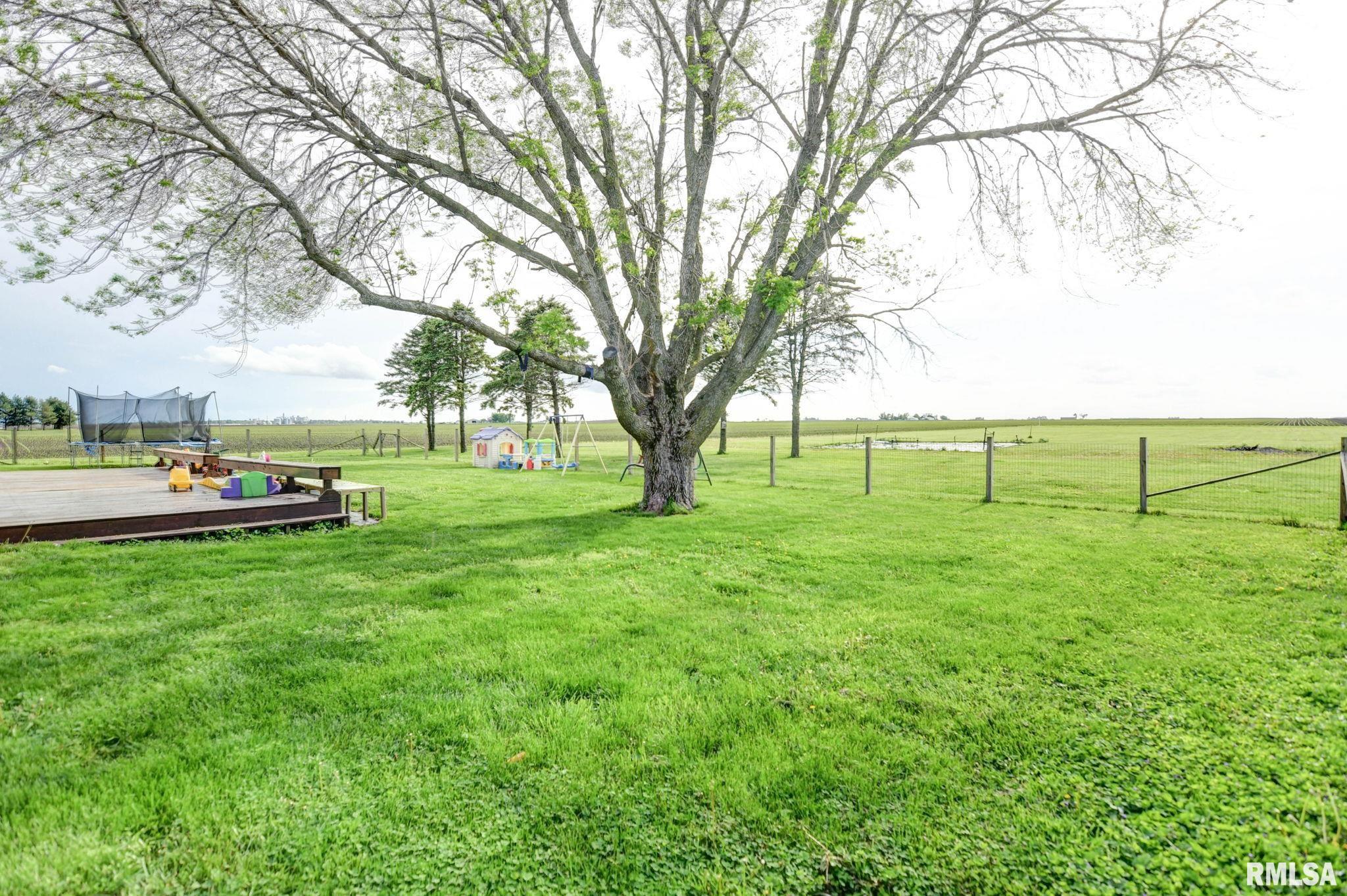 2247 N 1900 E Road, Stonington, Illinois image 17