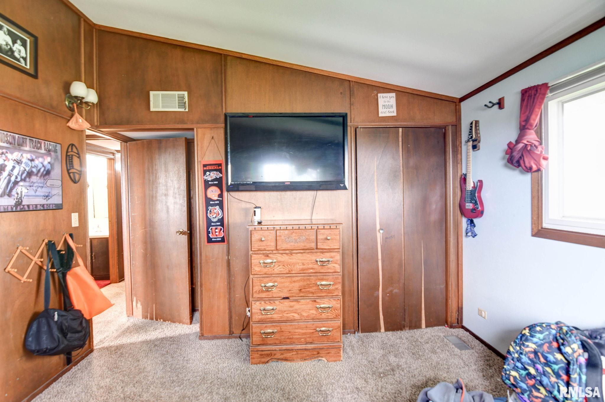 2247 N 1900 E Road, Stonington, Illinois image 11