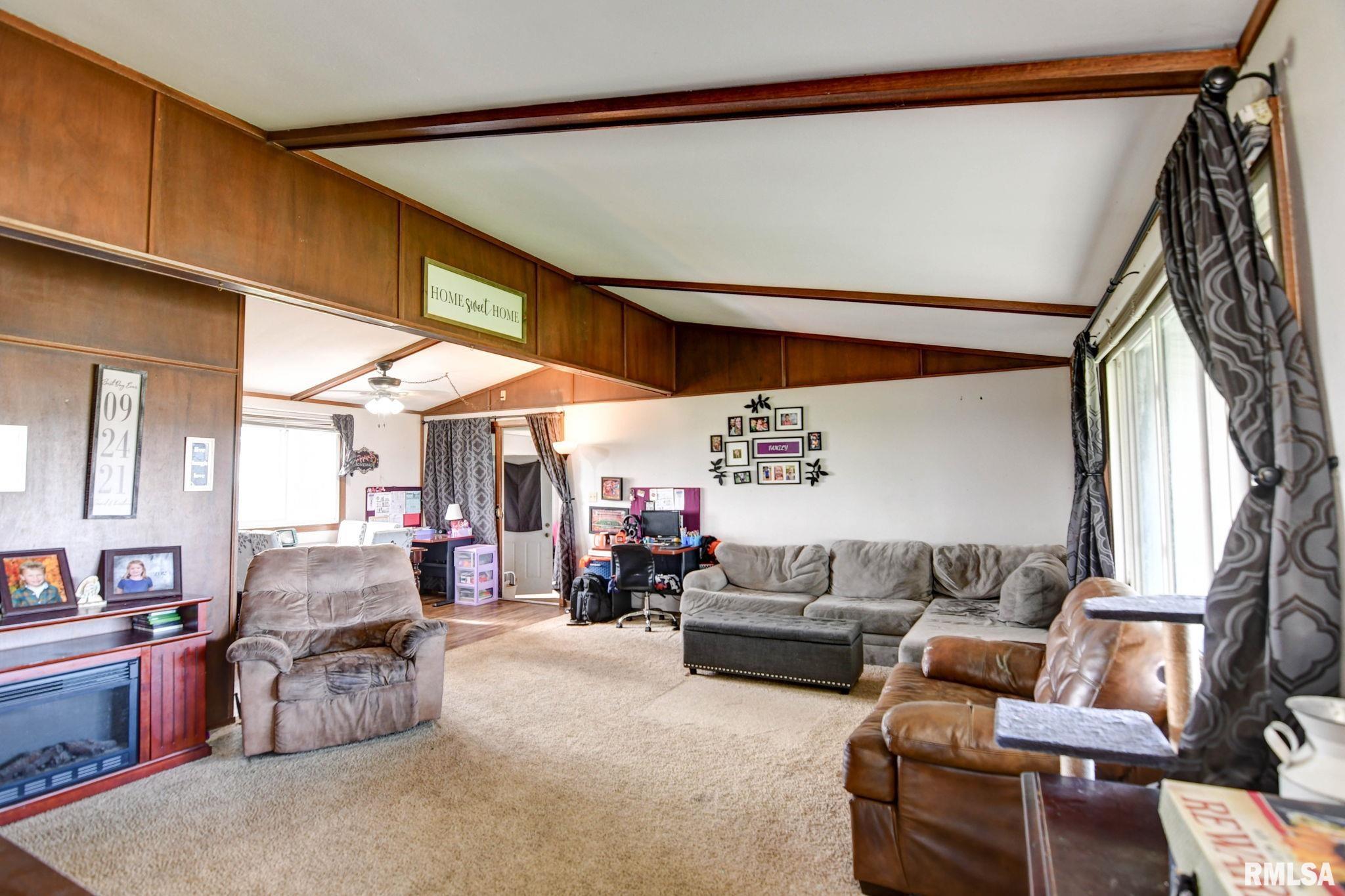 2247 N 1900 E Road, Stonington, Illinois image 25