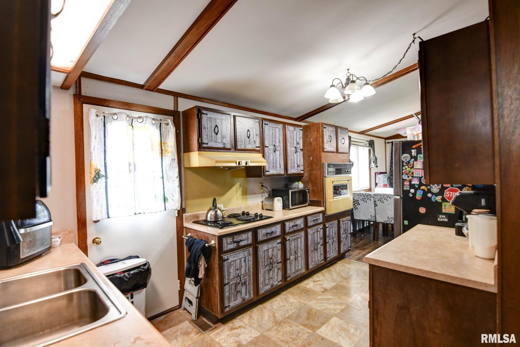 2247 N 1900 E Road, Stonington, Illinois image 29