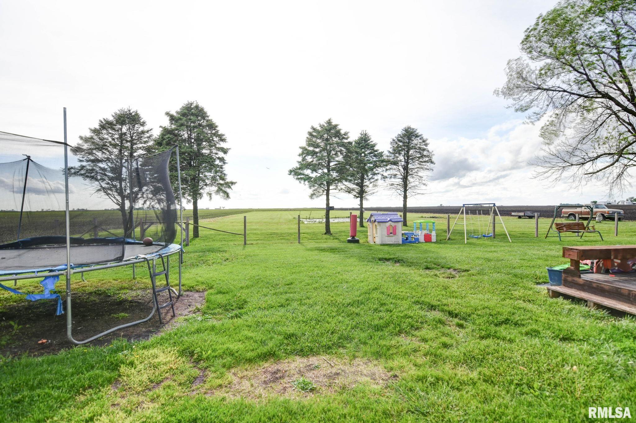 2247 N 1900 E Road, Stonington, Illinois image 21