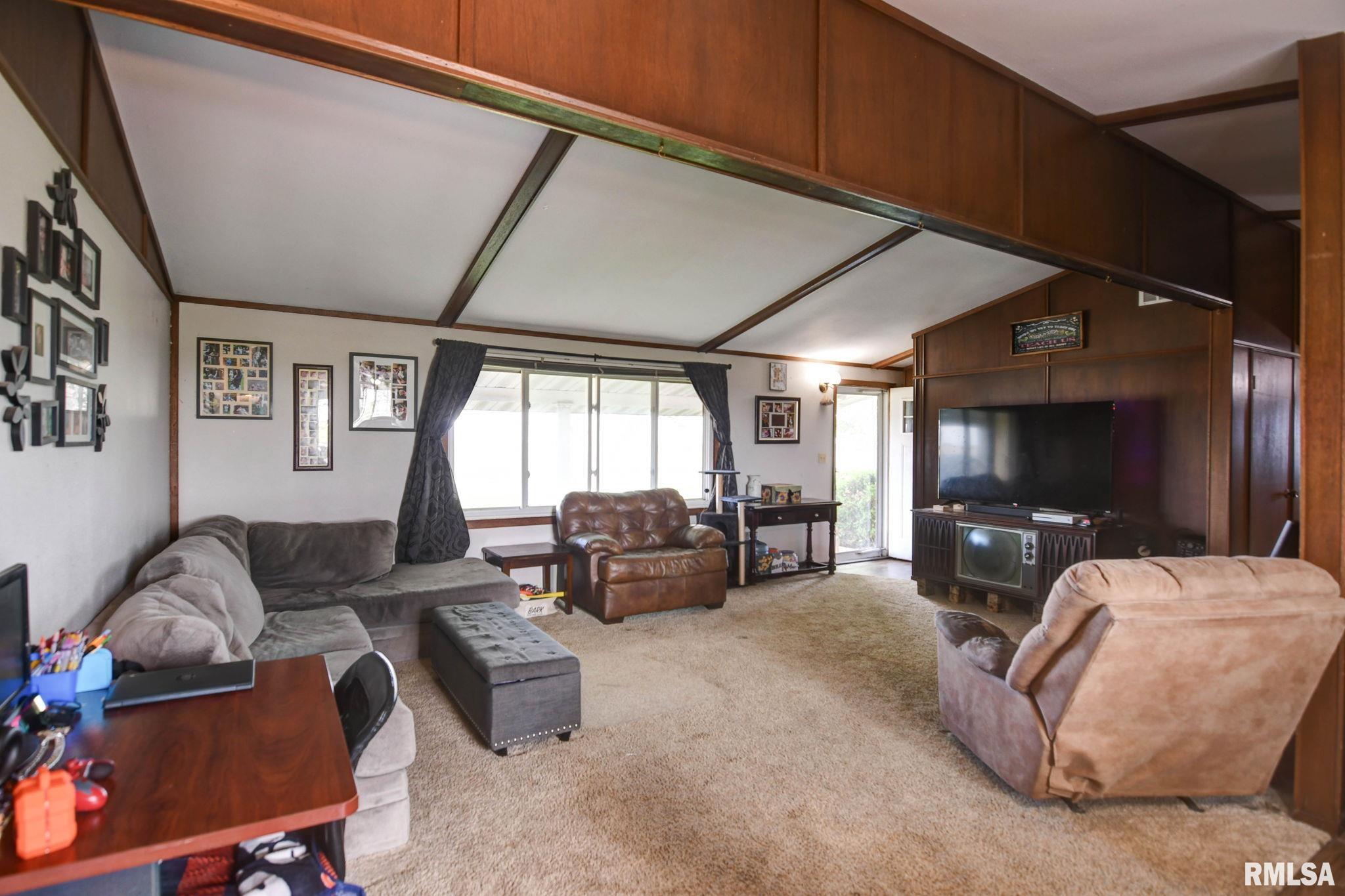 2247 N 1900 E Road, Stonington, Illinois image 24