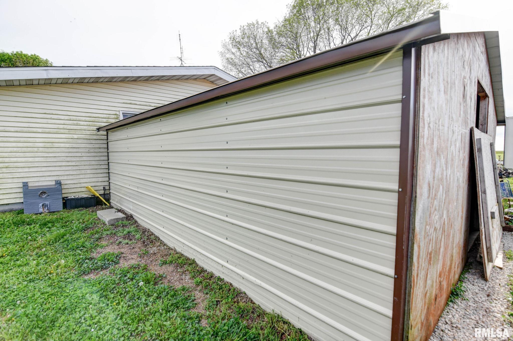 2247 N 1900 E Road, Stonington, Illinois image 23