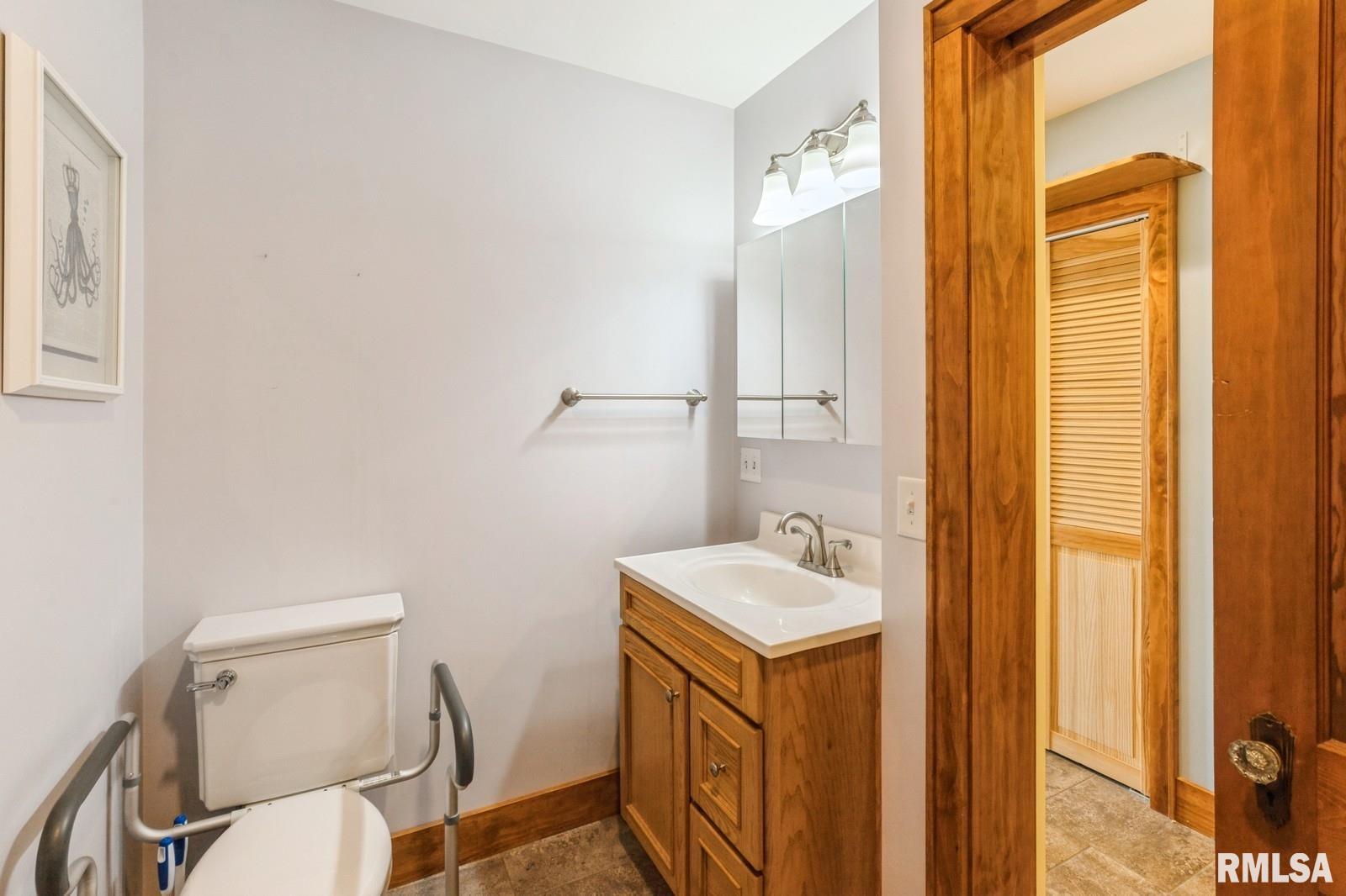 203 E Park Street, Geneseo, Illinois image 38