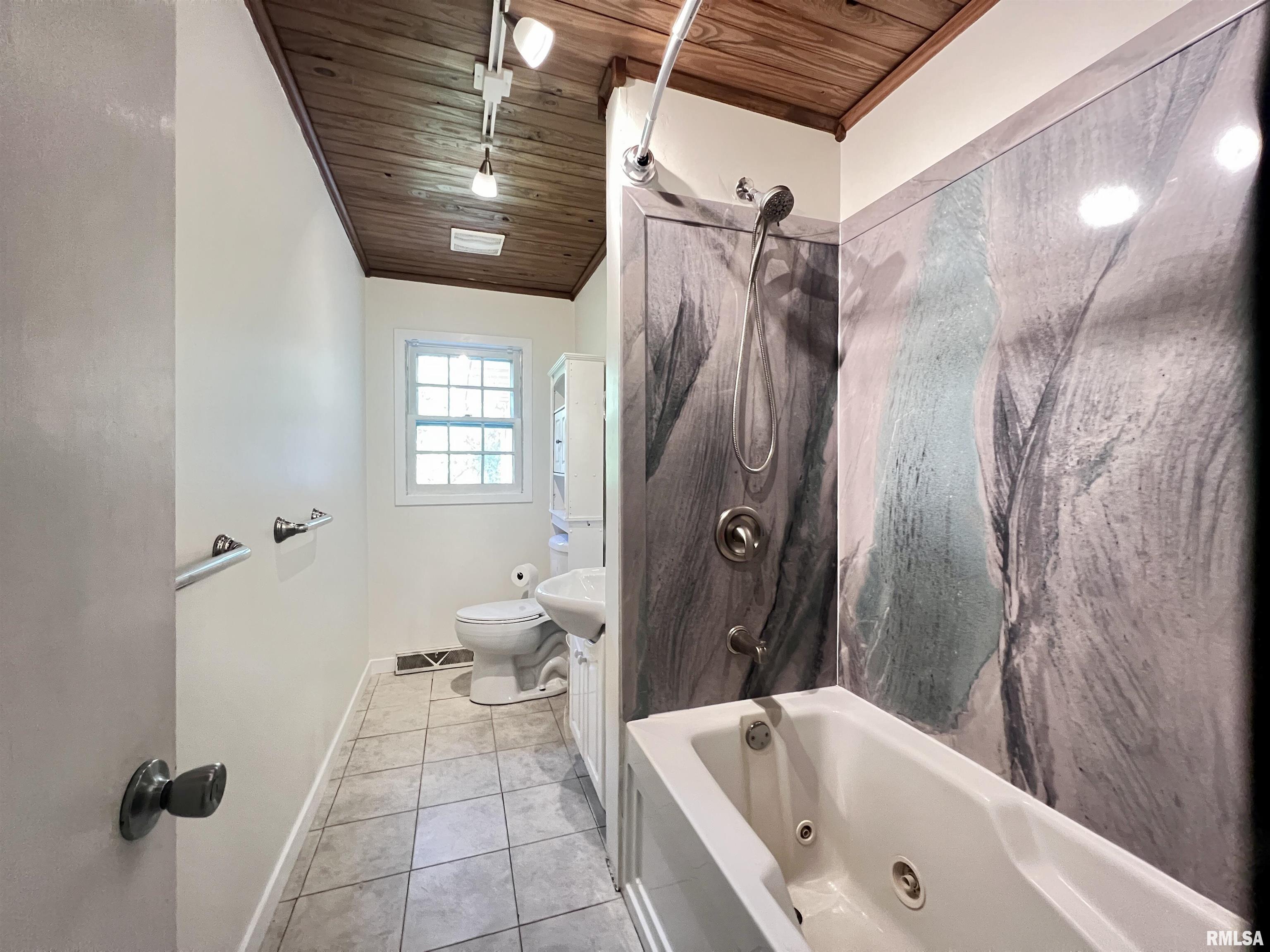 1630 Woodland Knolls Road, Metamora, Illinois image 22
