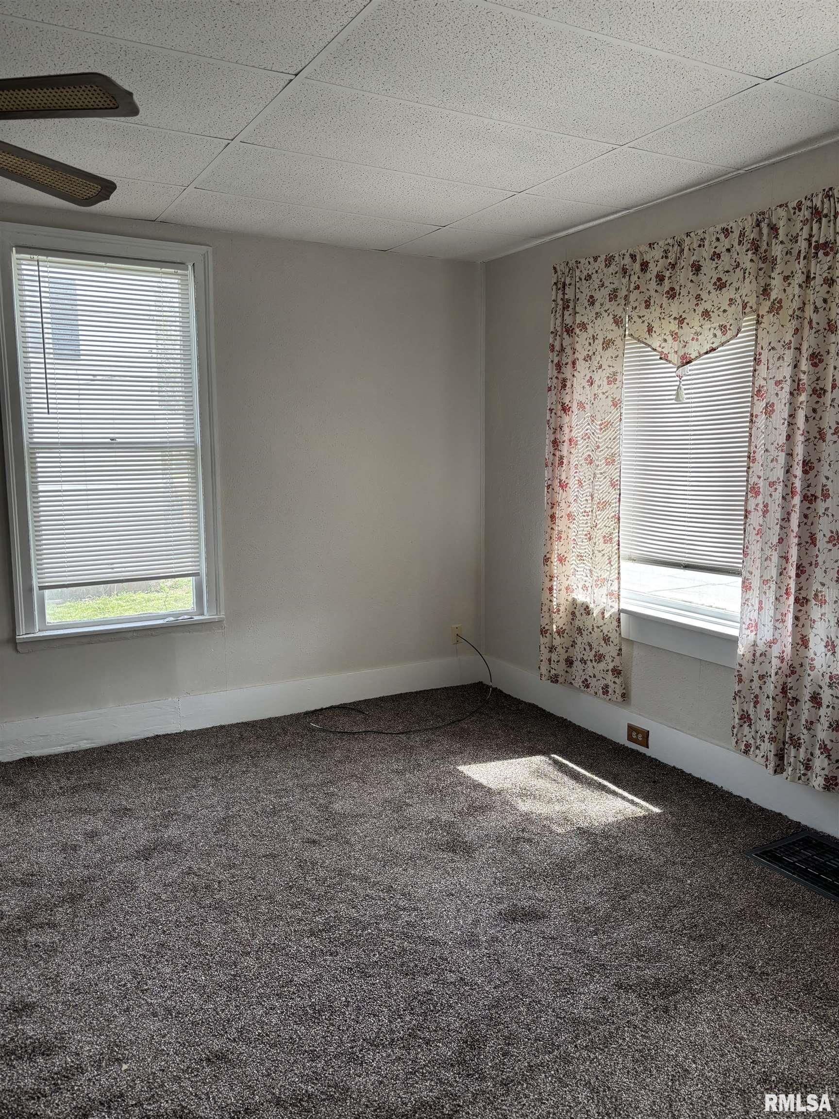 708 W Lafayette Avenue, Jacksonville, Illinois image 11