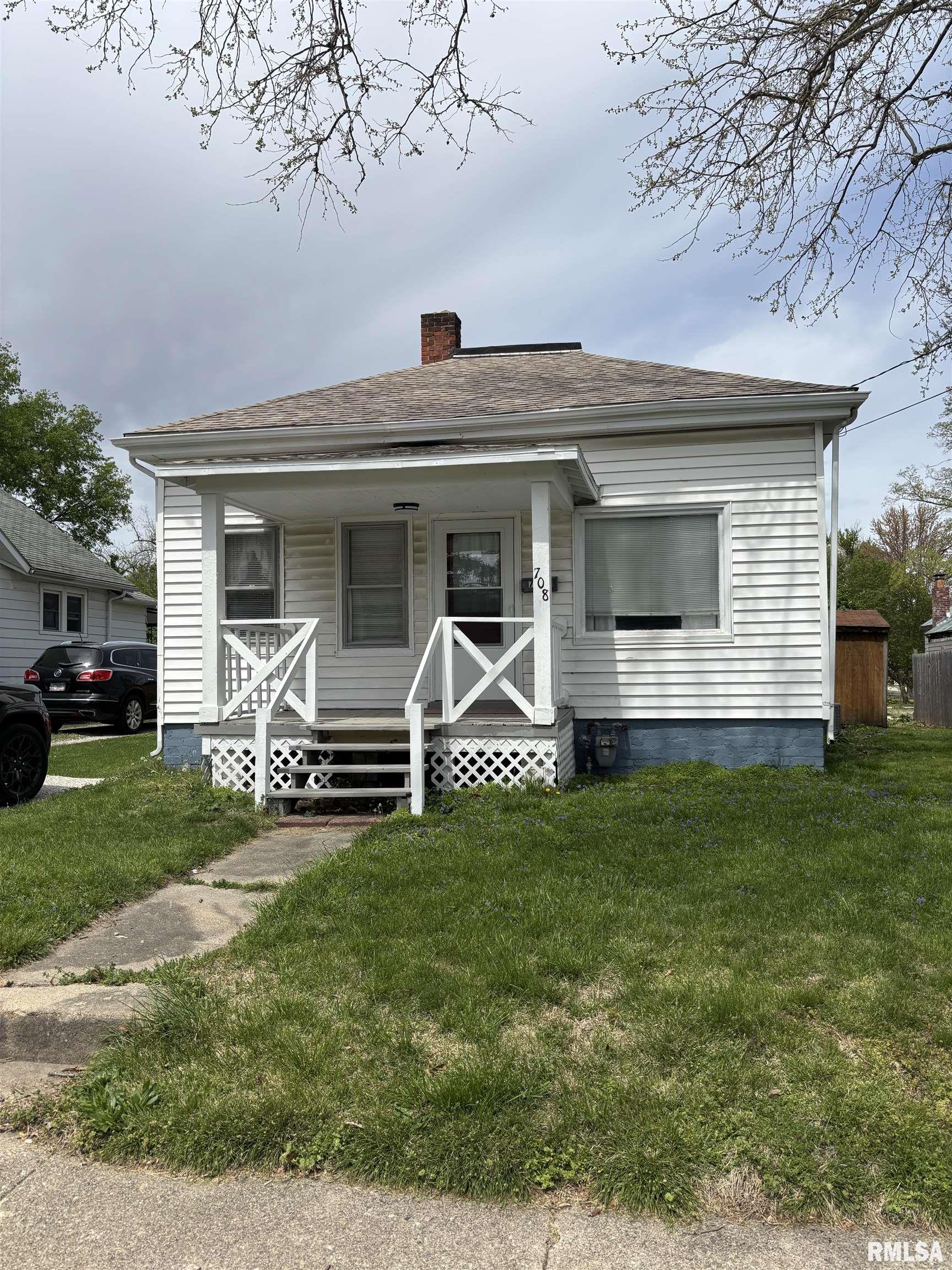 708 W Lafayette Avenue, Jacksonville, Illinois image 1