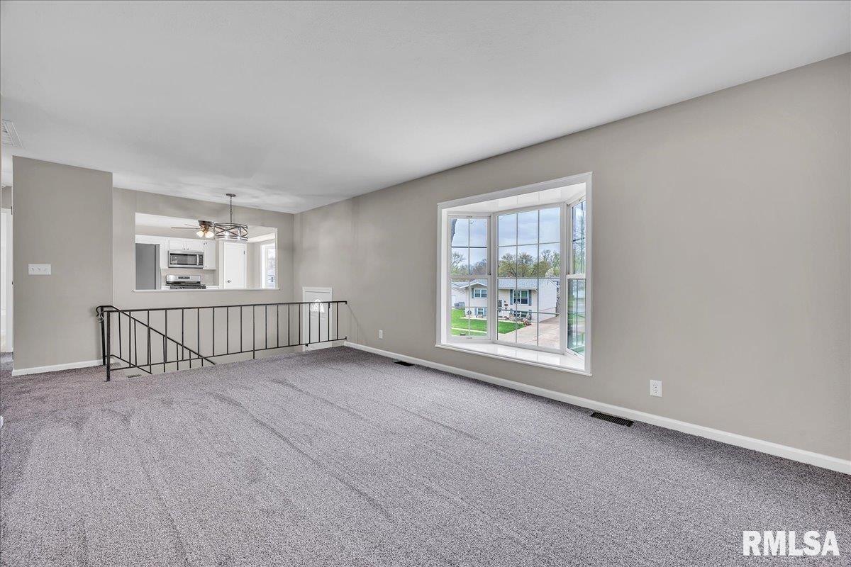 511 Kaskaskia Road, Marquette Heights, Illinois image 2