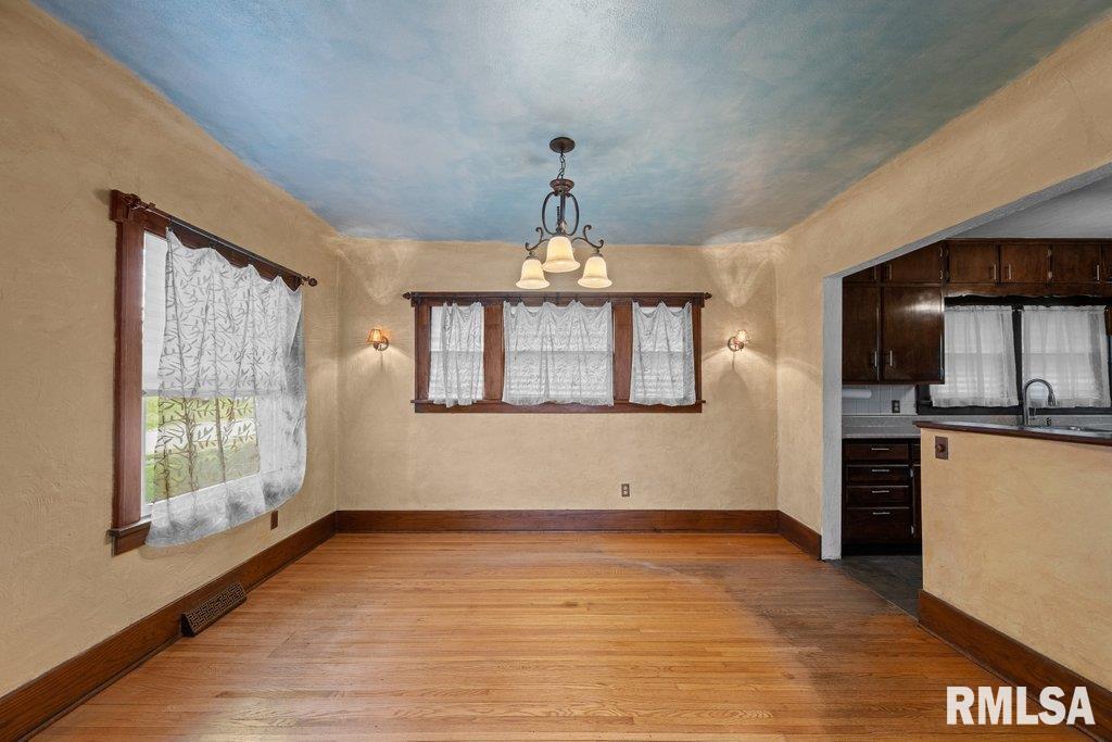 2446 16th Avenue, Moline, Illinois image 6