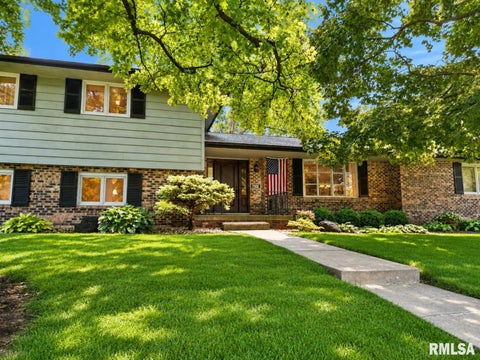 Homes For Sale - 7302 N Regent Place<br/> Peoria County, Peoria, IL 61614
