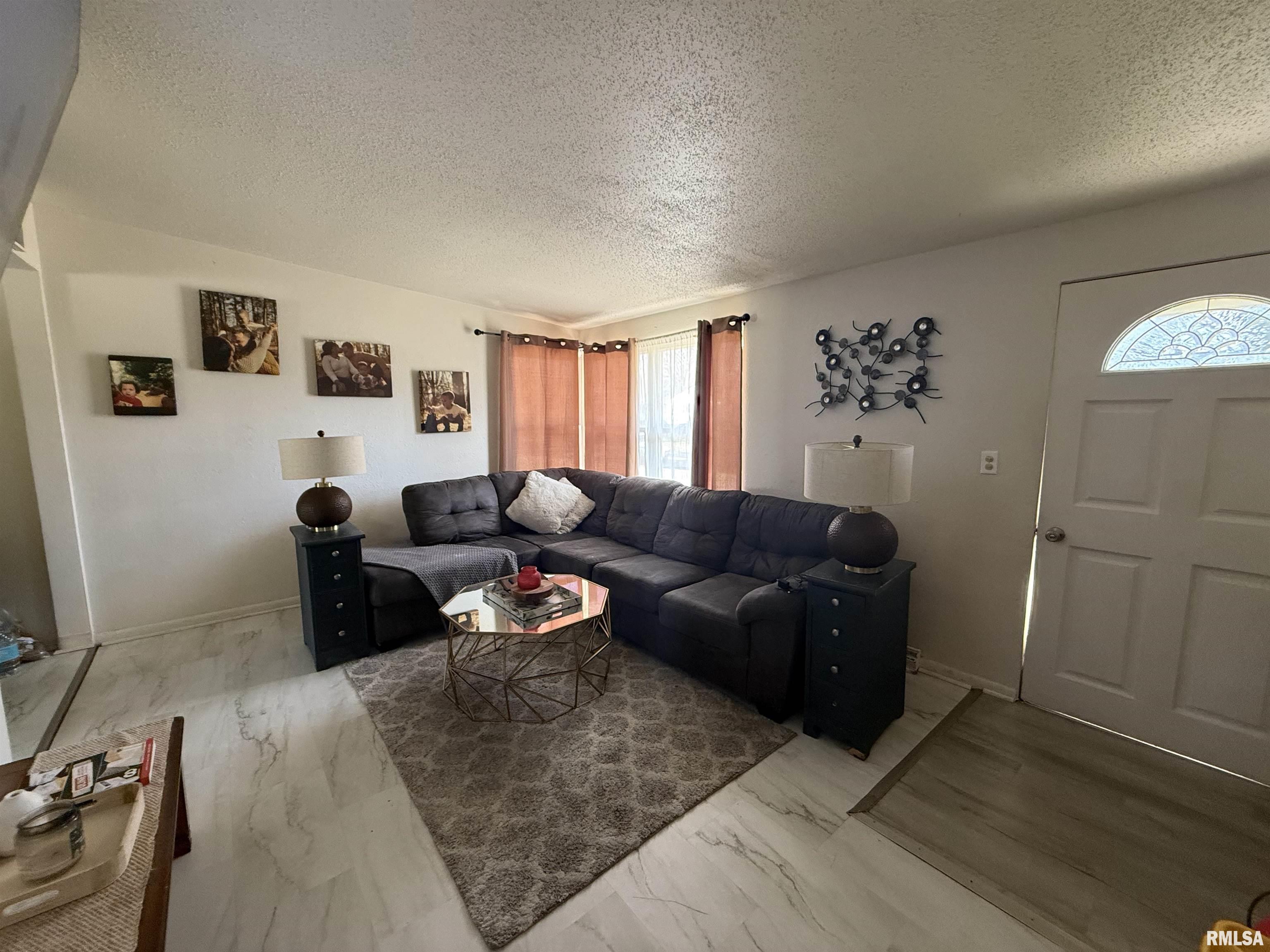 3015 W Westport Road, Peoria, Illinois image 2