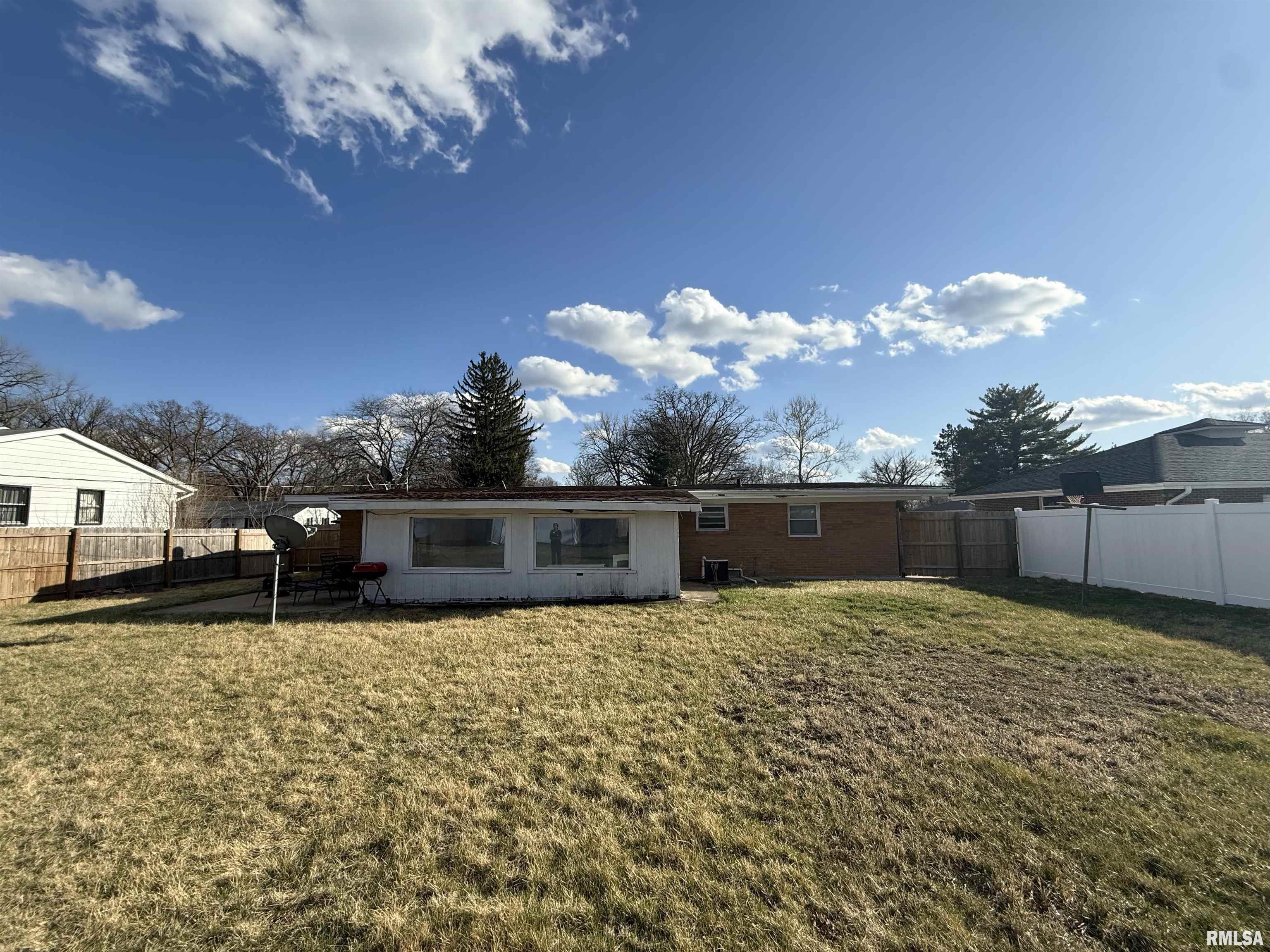 3015 W Westport Road, Peoria, Illinois image 24