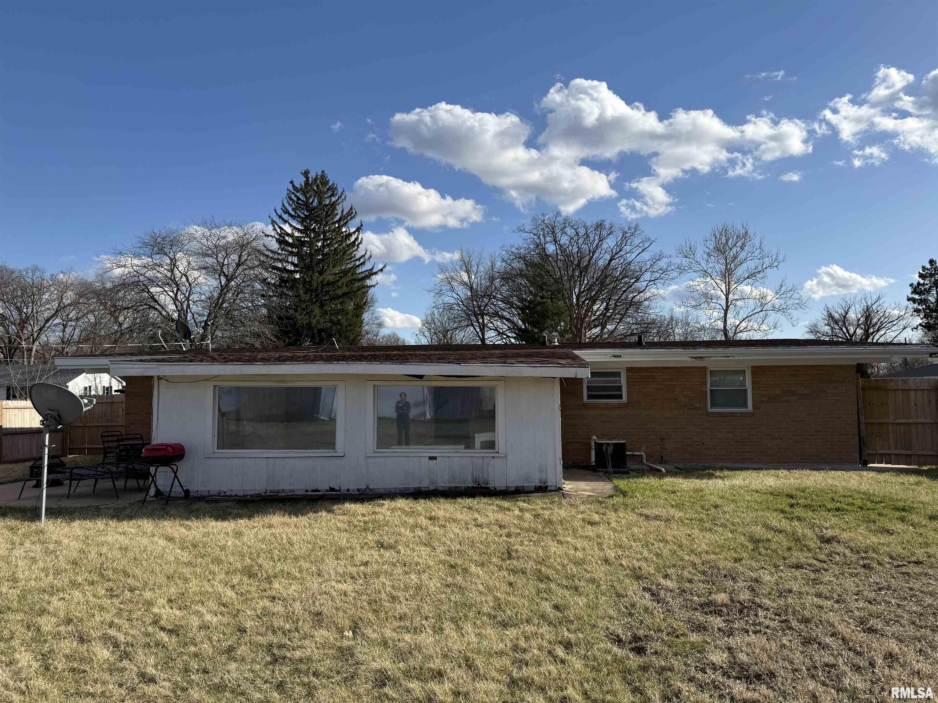 3015 W Westport Road, Peoria, Illinois image 23