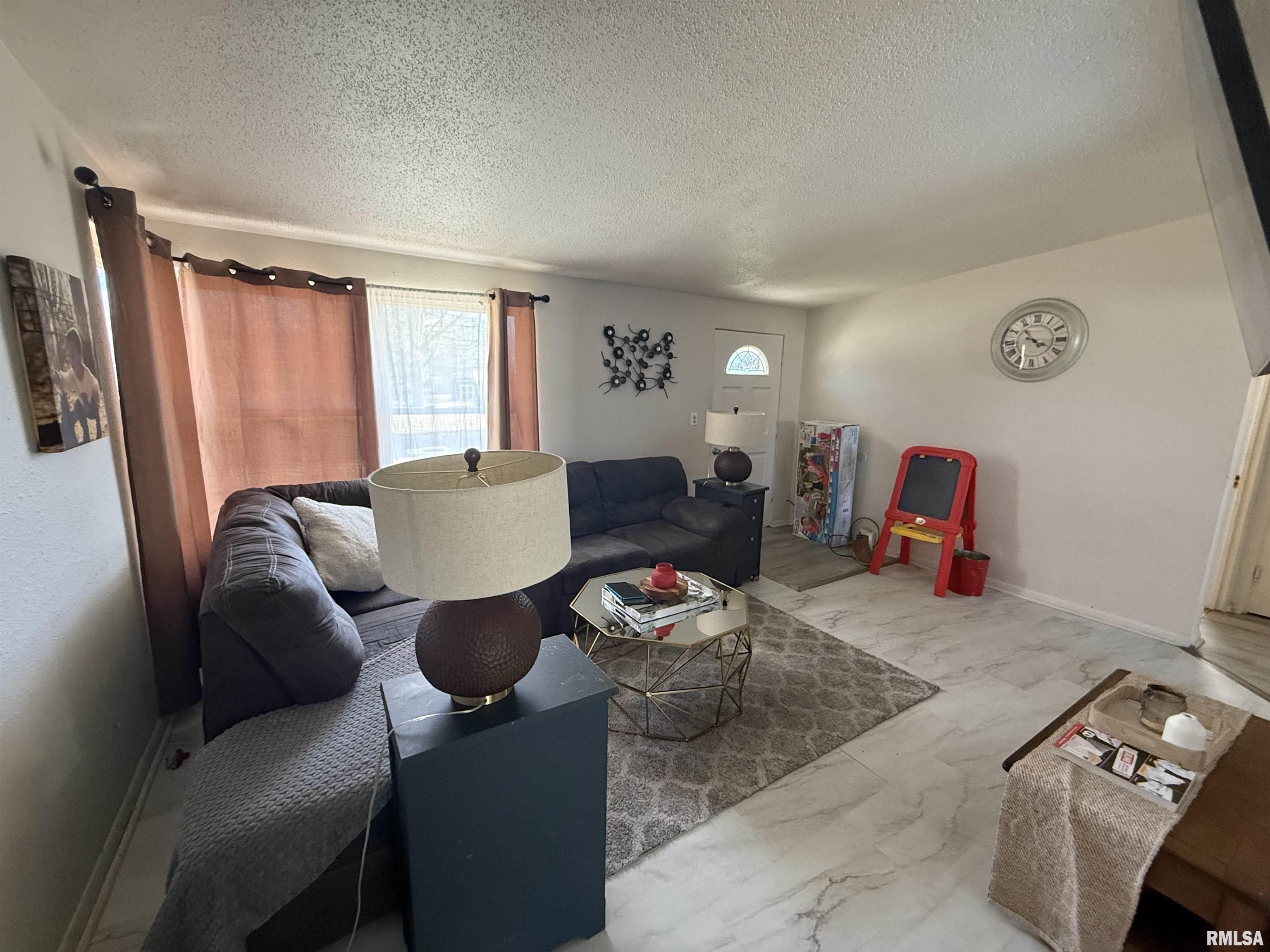 3015 W Westport Road, Peoria, Illinois image 3