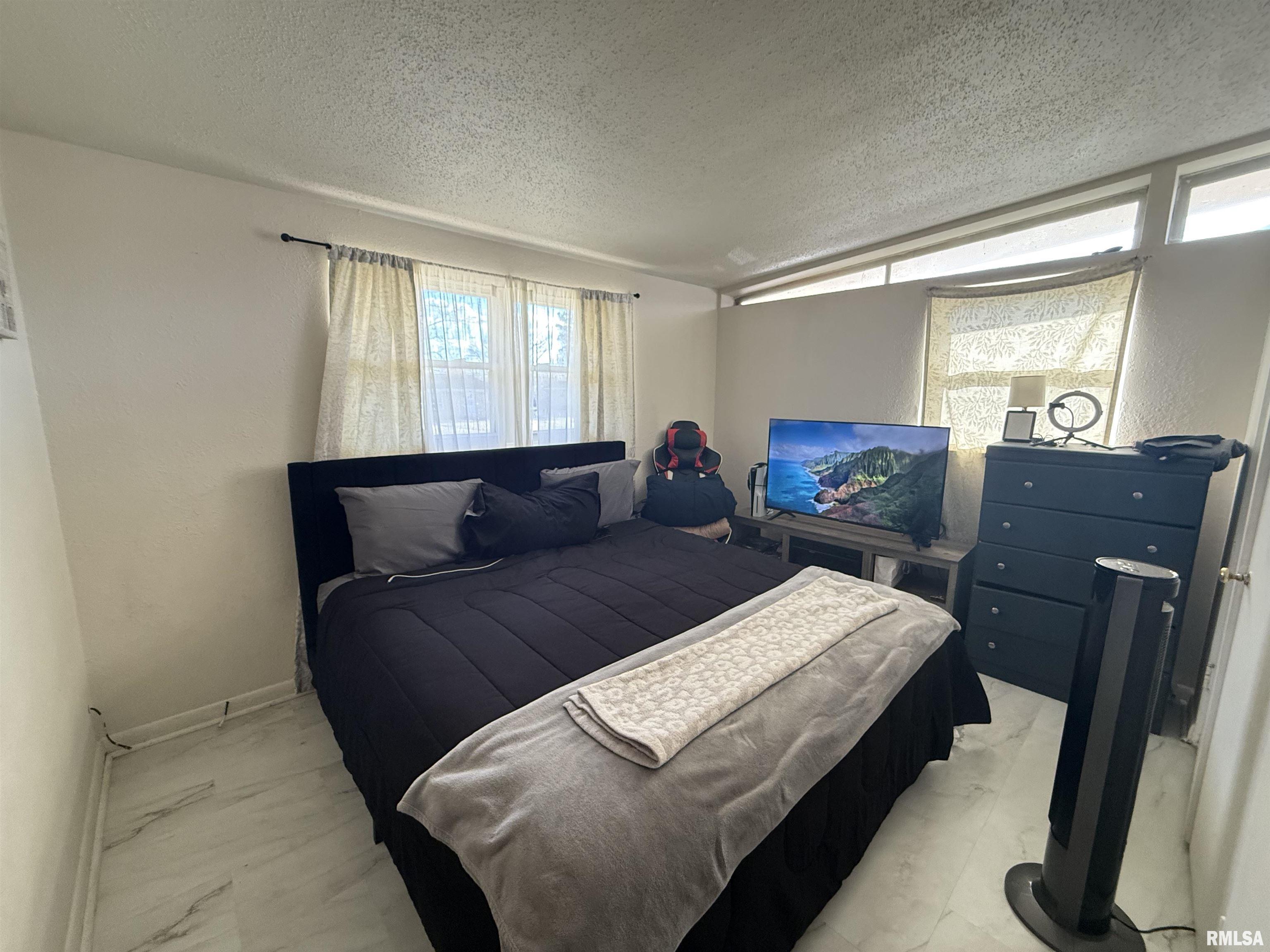 3015 W Westport Road, Peoria, Illinois image 10