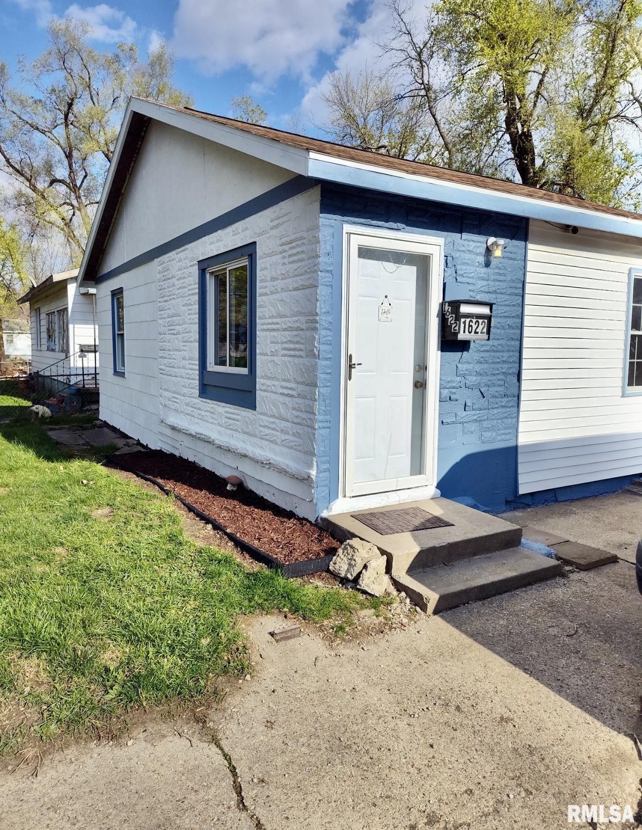 1622 E Glenn Avenue, Springfield, Illinois image 2