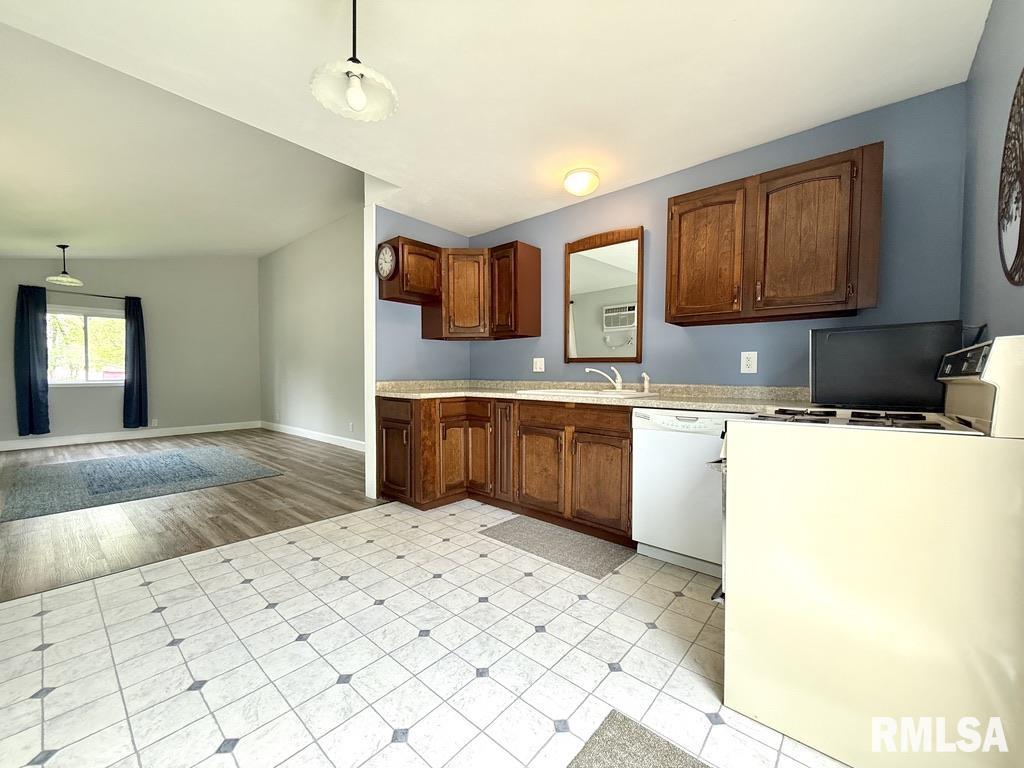 1622 E Glenn Avenue, Springfield, Illinois image 7