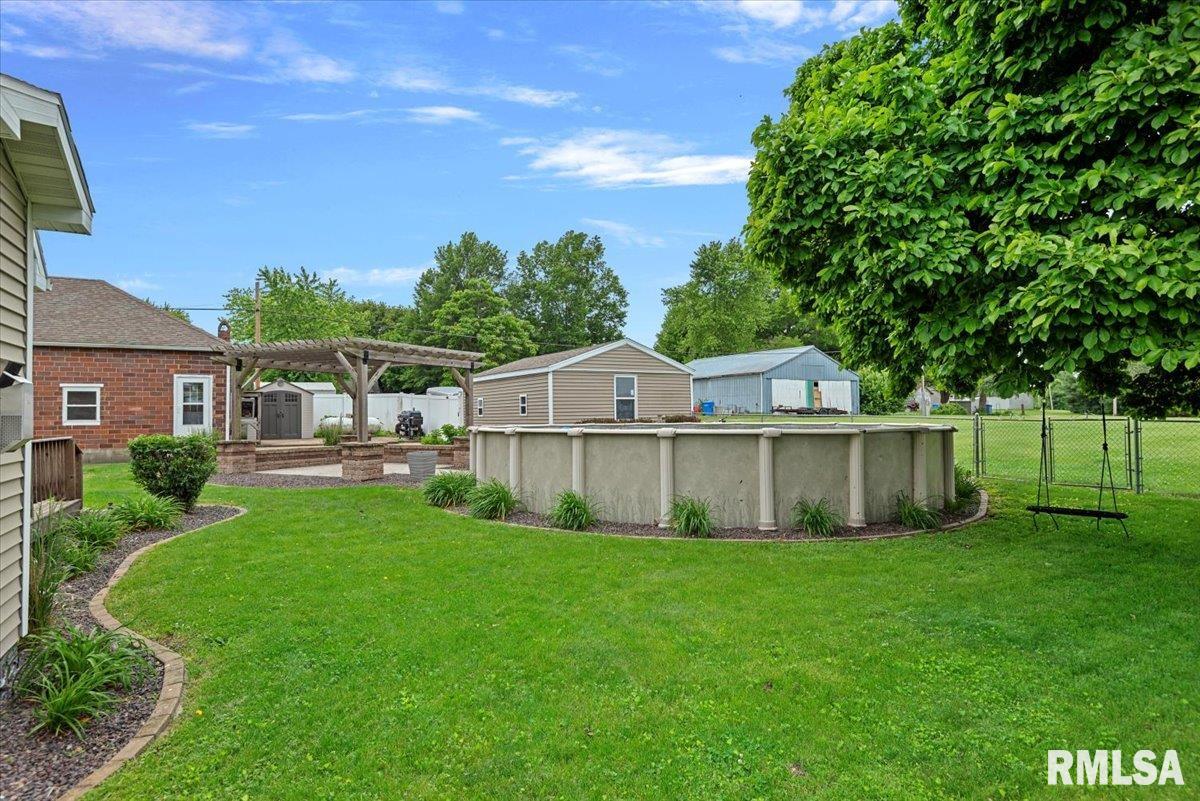 401 W Adams Street, Greenview, Illinois image 42