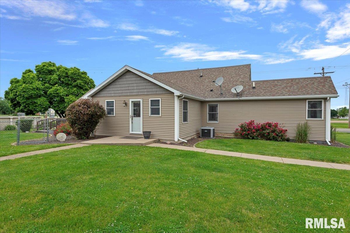 401 W Adams Street, Greenview, Illinois image 36