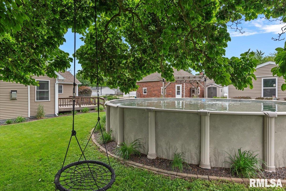 401 W Adams Street, Greenview, Illinois image 43