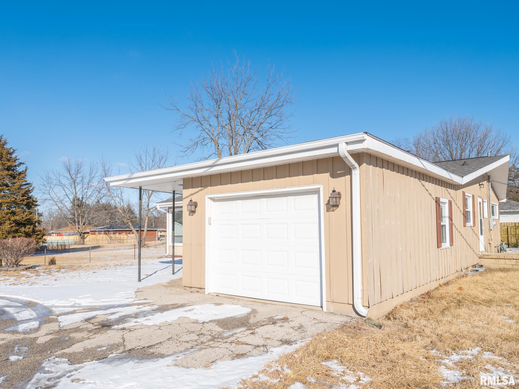 3321 Meadow Avenue, East Peoria, Illinois image 3