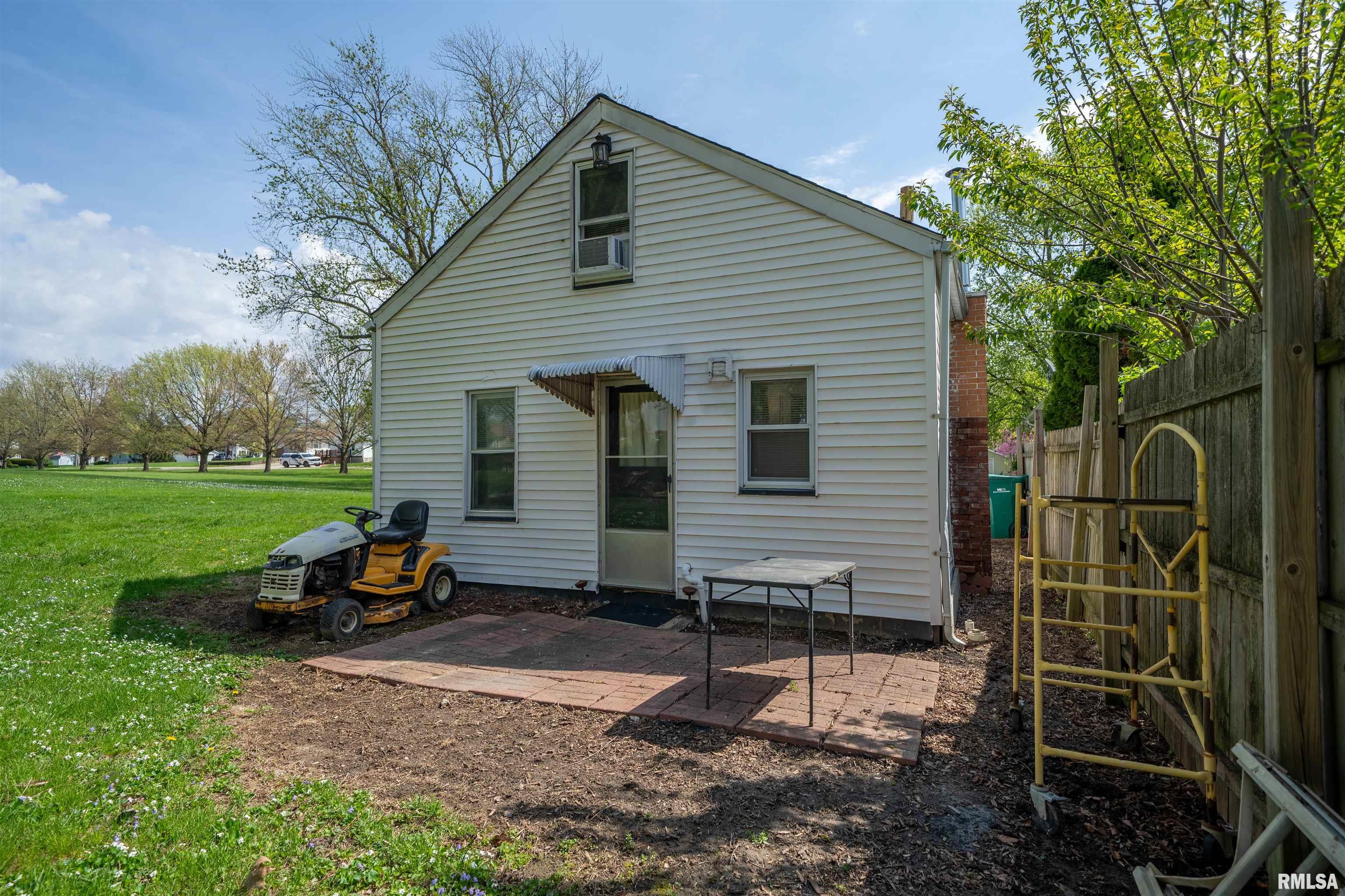 212 S Cone Street, Farmington, Illinois image 26