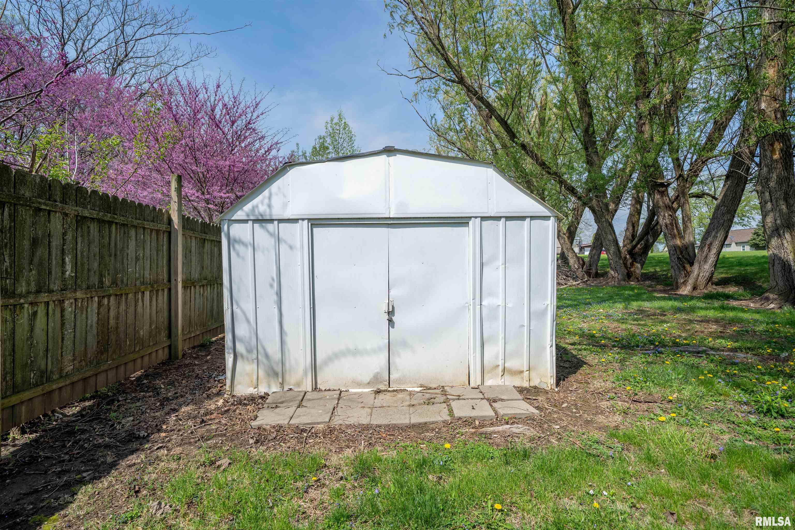 212 S Cone Street, Farmington, Illinois image 27