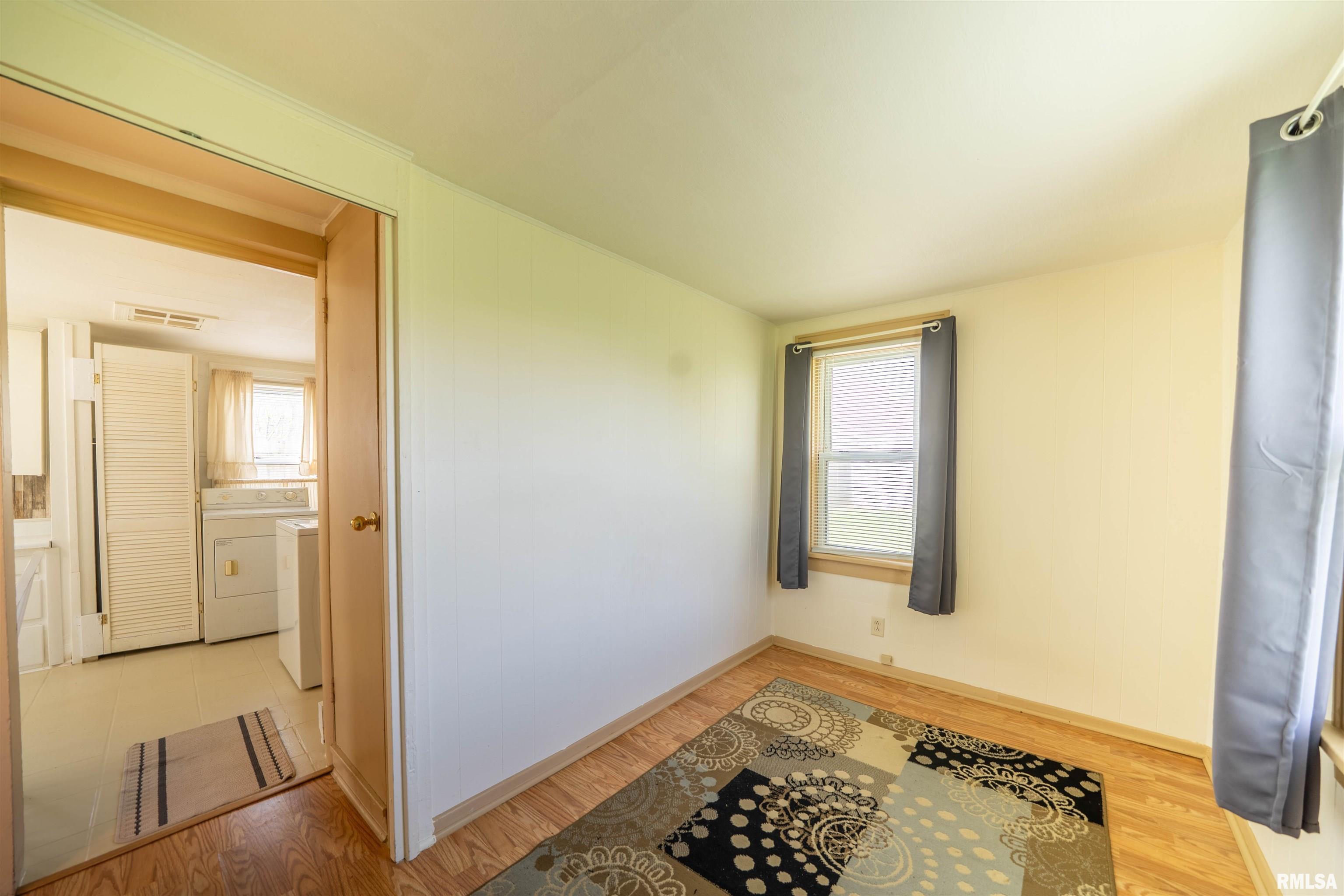 212 S Cone Street, Farmington, Illinois image 23