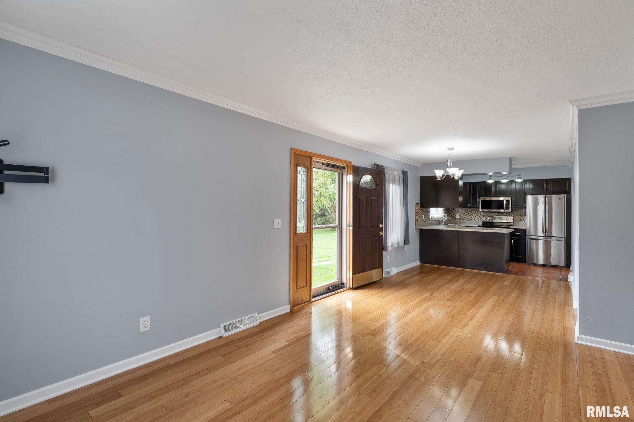 3419 Johnathan Avenue, Bettendorf, Iowa image 6