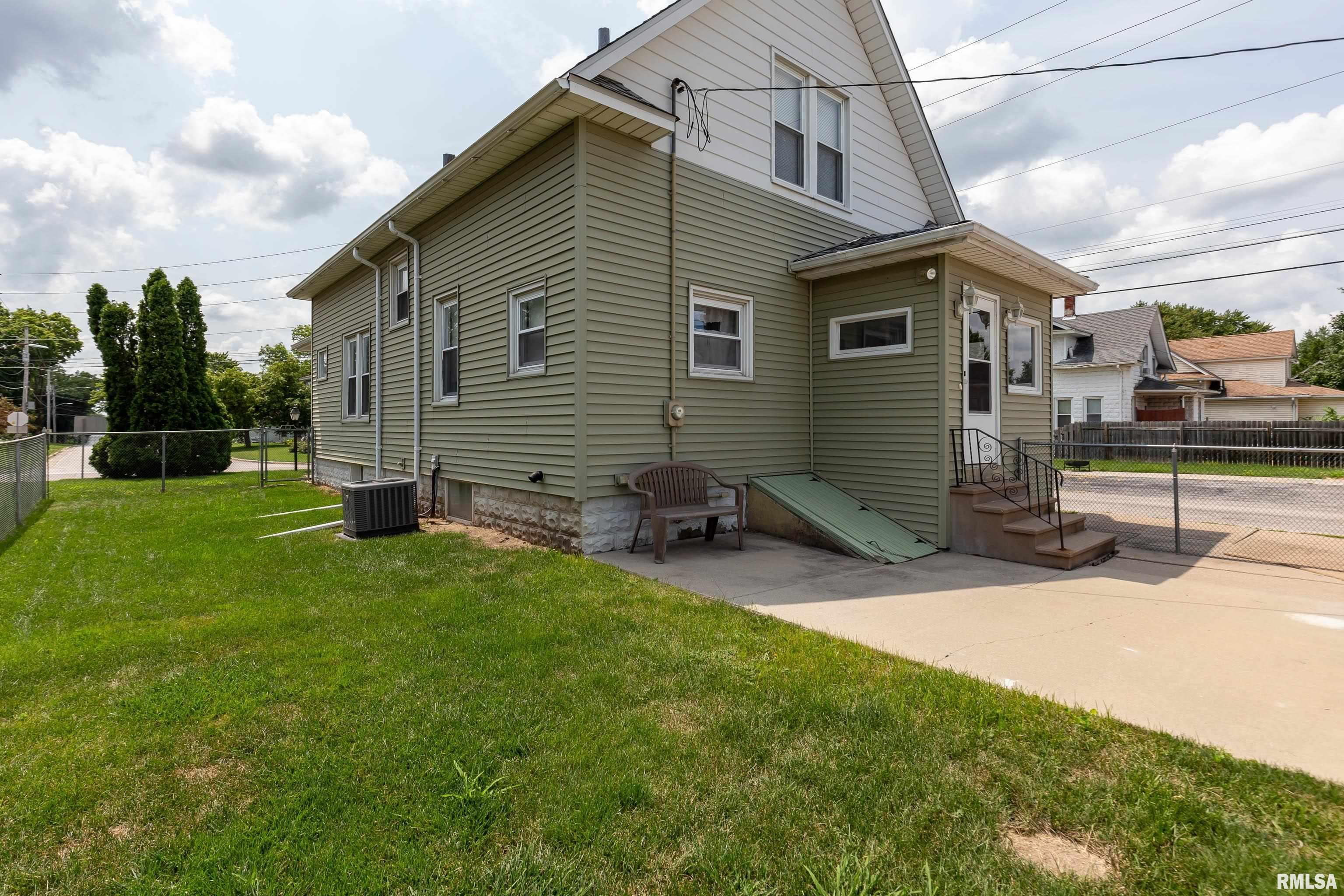 915 4th Avenue, Silvis, Illinois image 7