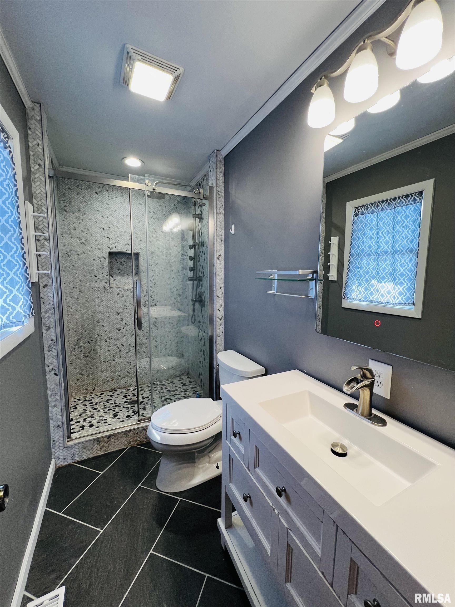 2695 Douglass Road, Eldorado, Illinois image 38