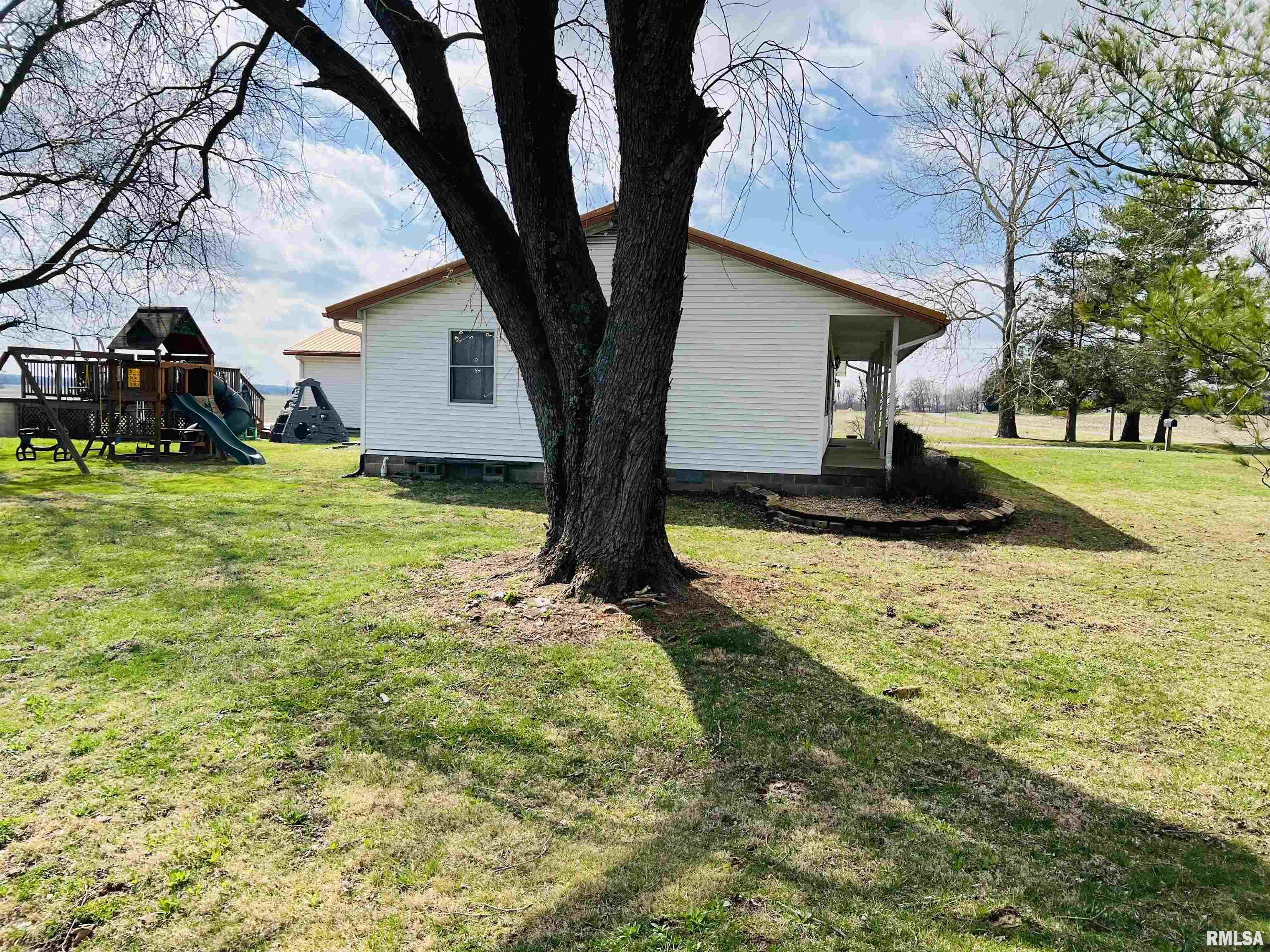 2695 Douglass Road, Eldorado, Illinois image 7