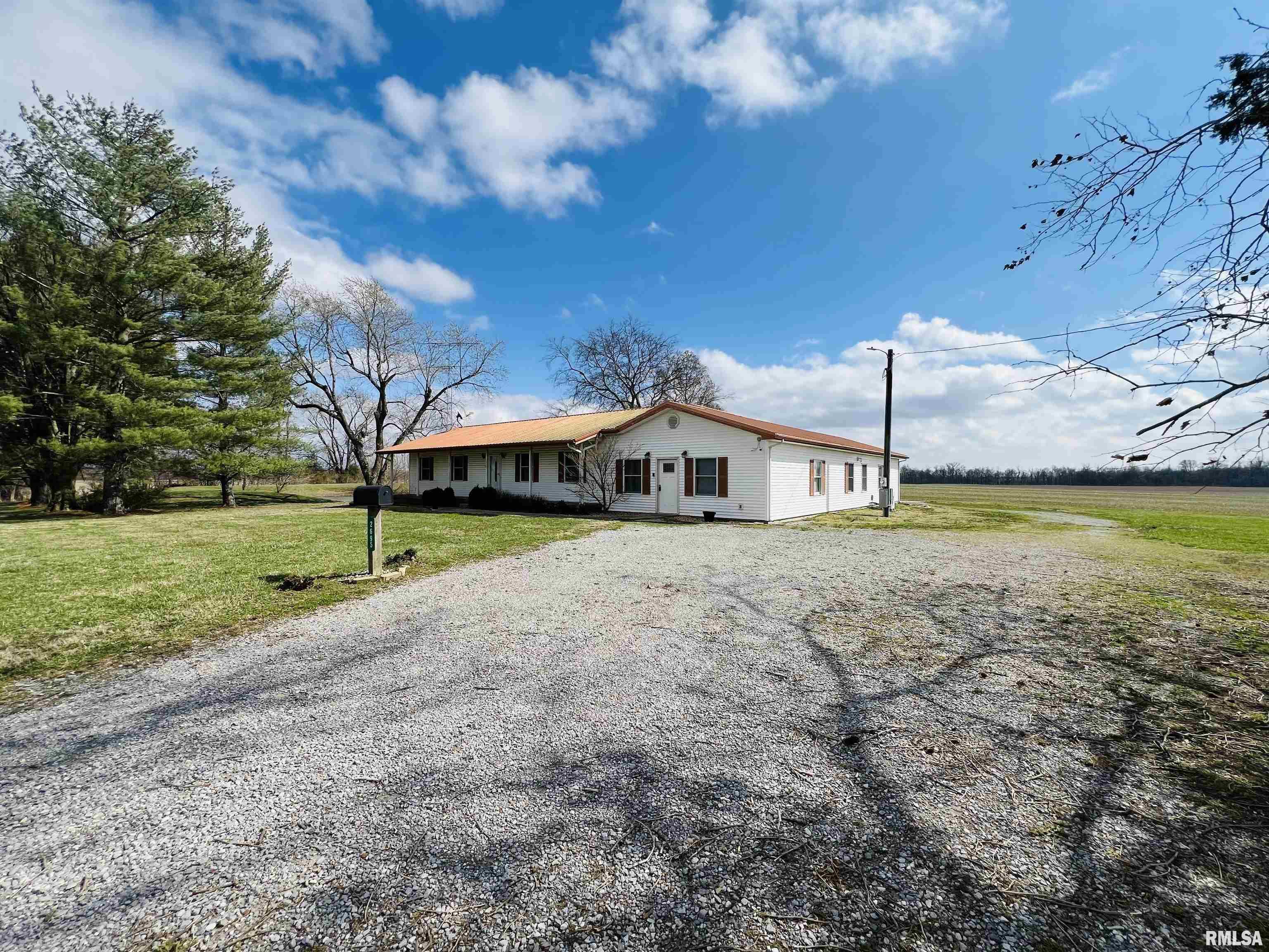 2695 Douglass Road, Eldorado, Illinois image 5