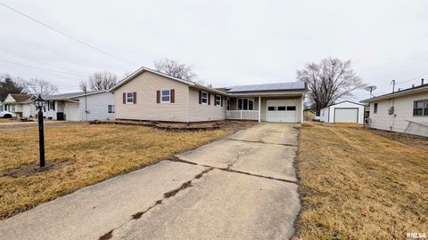 Homes For Sale - 1267 E Locust Street<br/> Fulton County, Canton, IL 61520