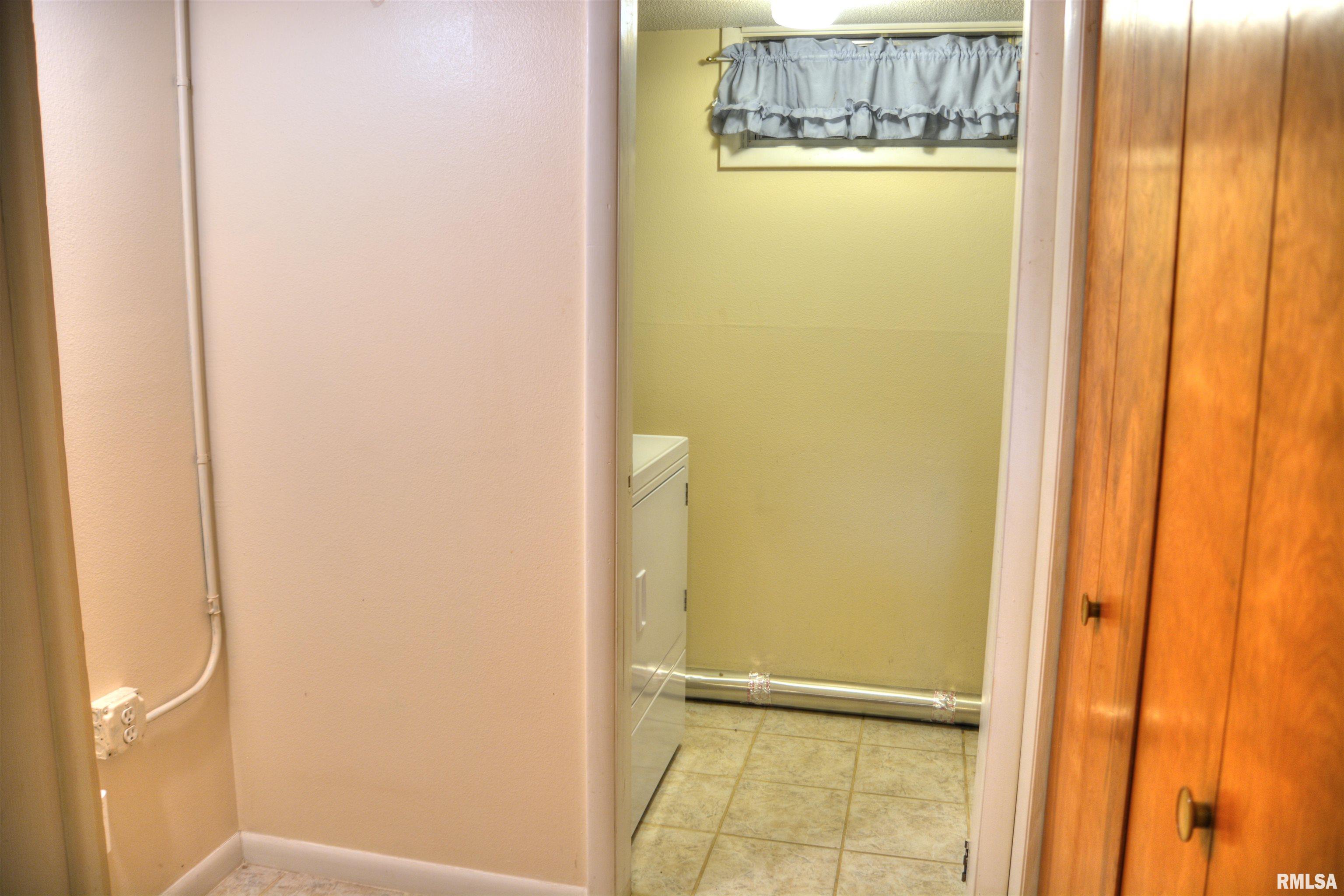 298 Jana Road, Macomb, Illinois image 21